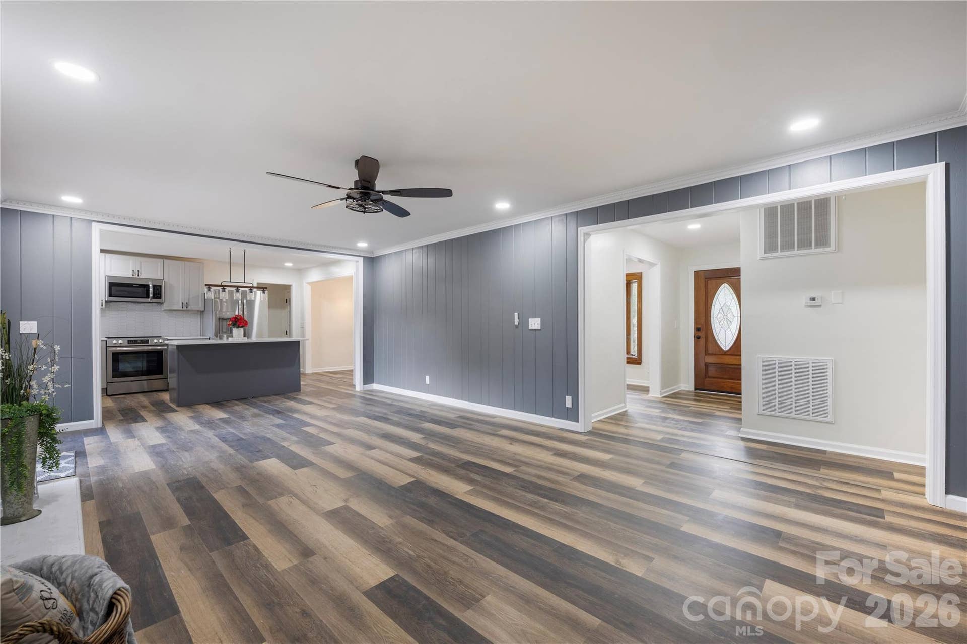 203 Ewing Drive, Belmont, NC 28012 203 Ewing Drive, Belmont, NC 28012