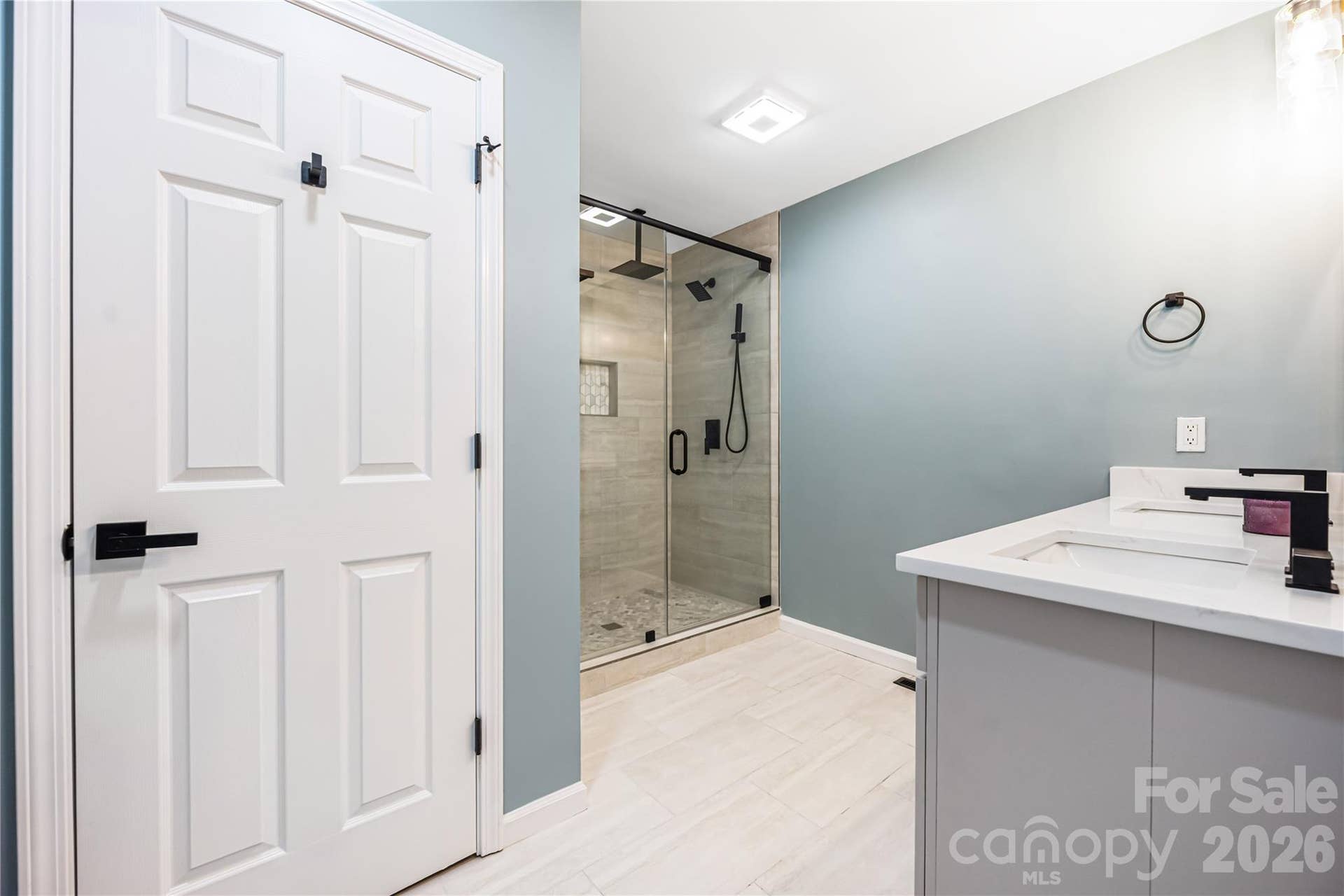 203 Ewing Drive, Belmont, NC 28012 203 Ewing Drive, Belmont, NC 28012