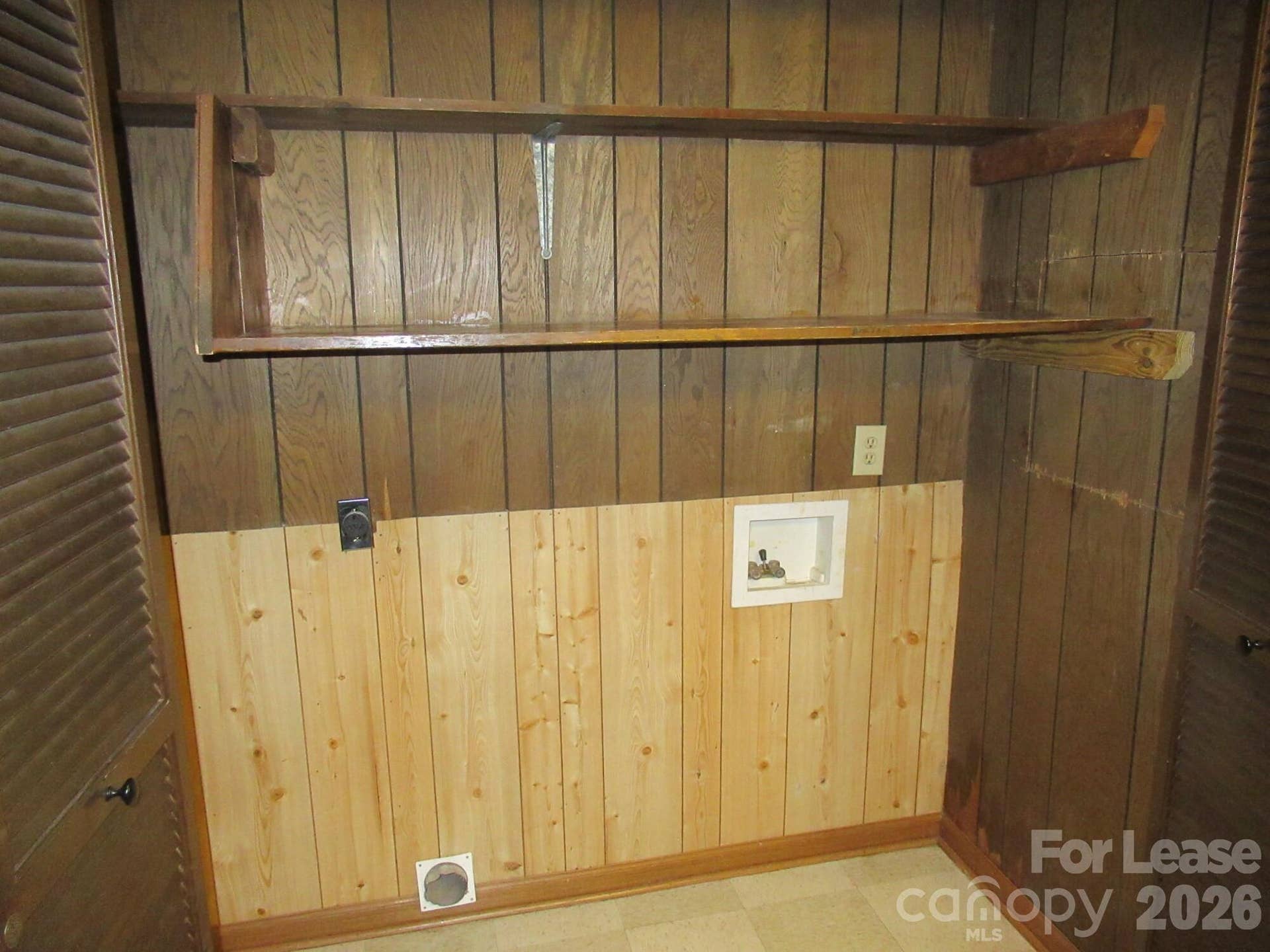 2084 Shuford Road, Lincolnton, NC 28092 Laundry Closet