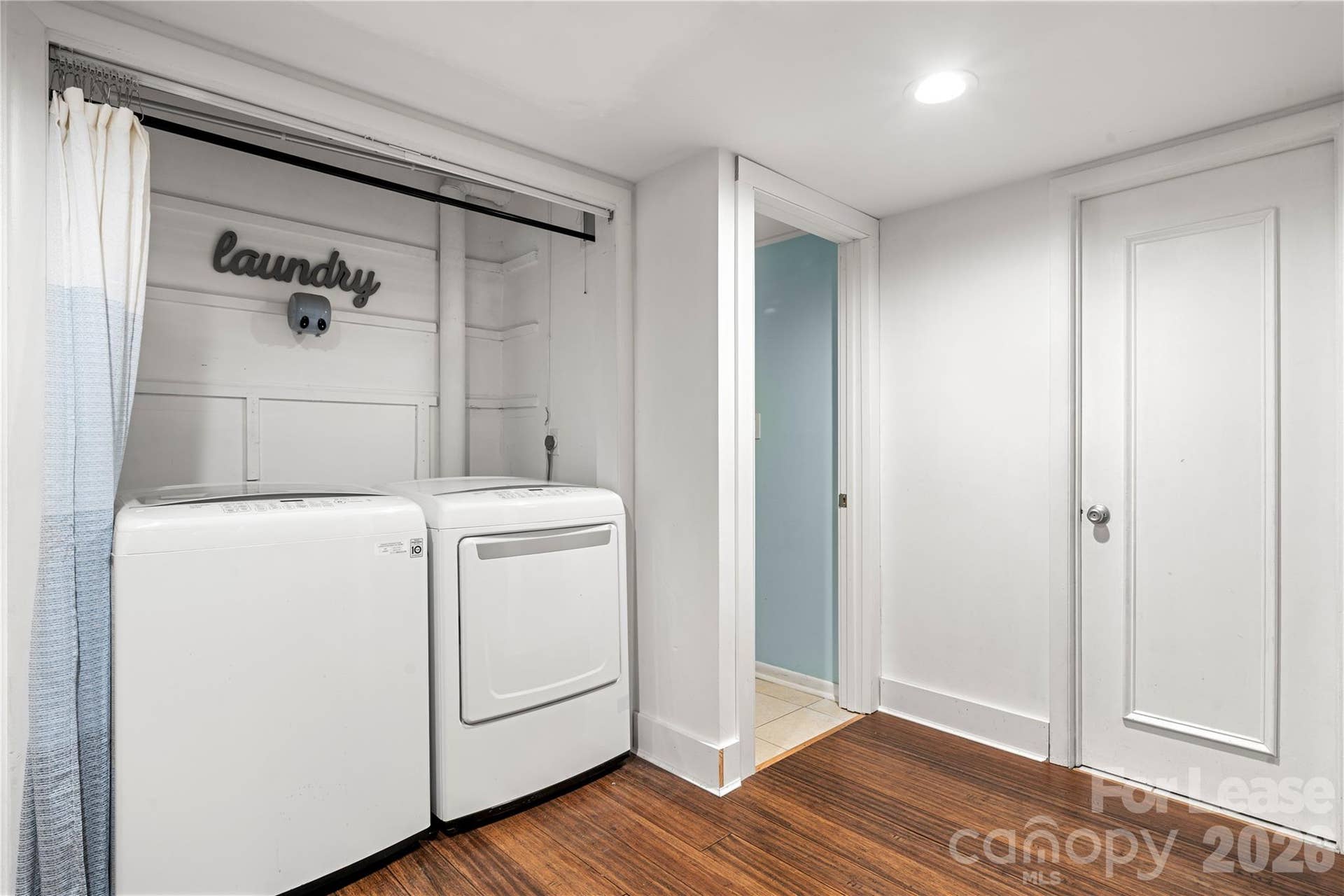 222 Riverview Terrace, Lake Wylie, SC 29710 Laundry room (lower level)