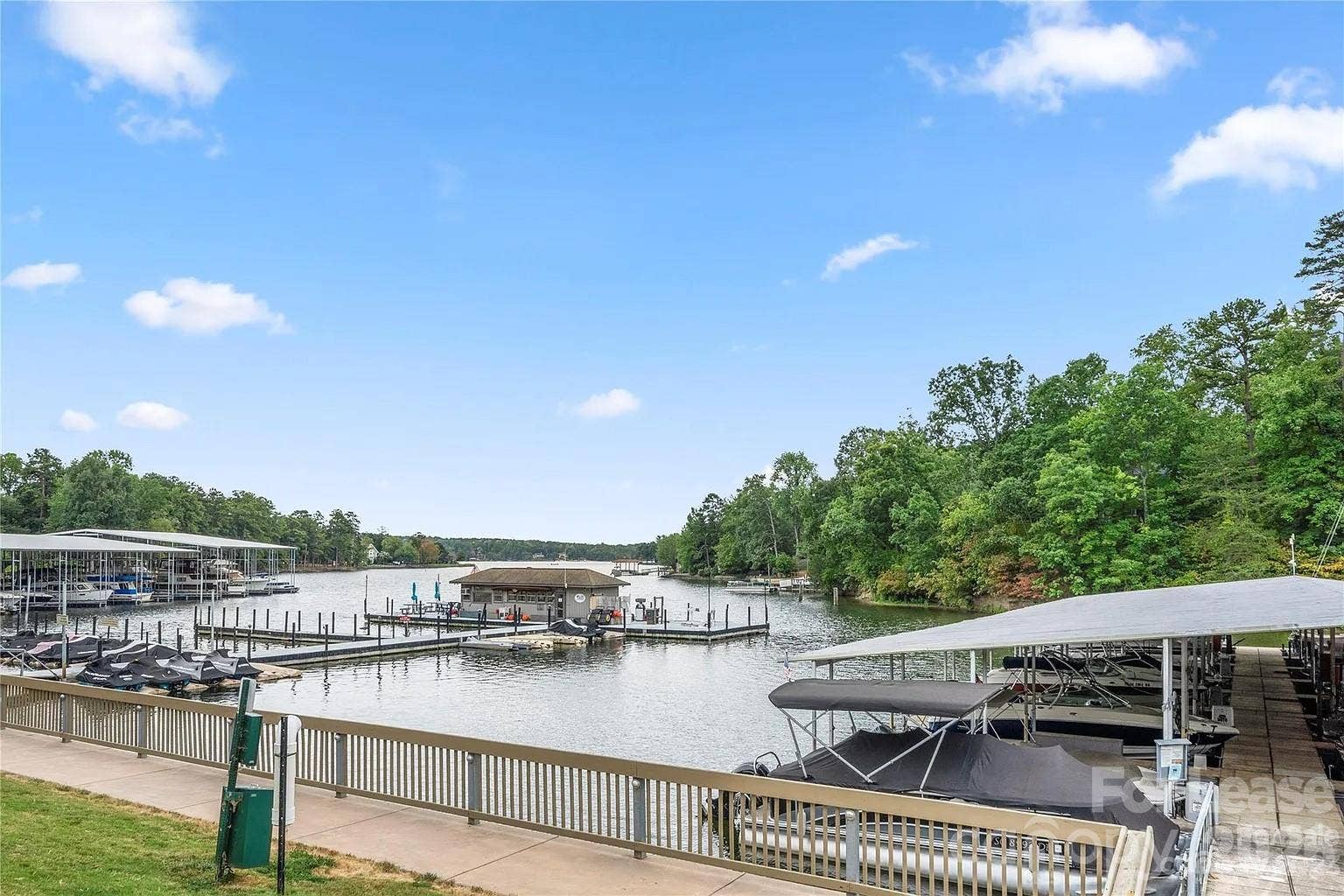 222 Riverview Terrace, Lake Wylie, SC 29710 River Hills Marina