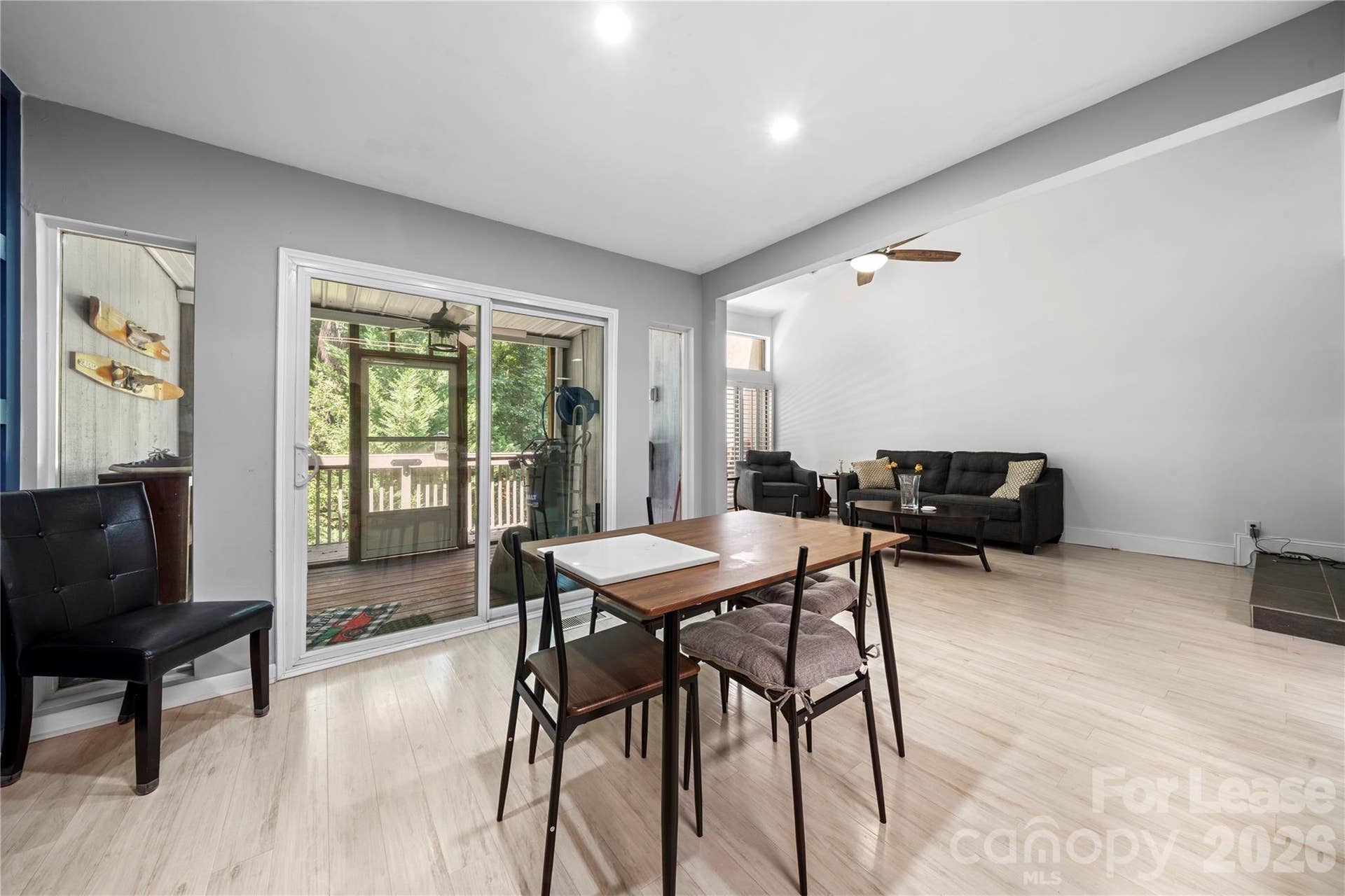 222 Riverview Terrace, Lake Wylie, SC 29710 Dining room