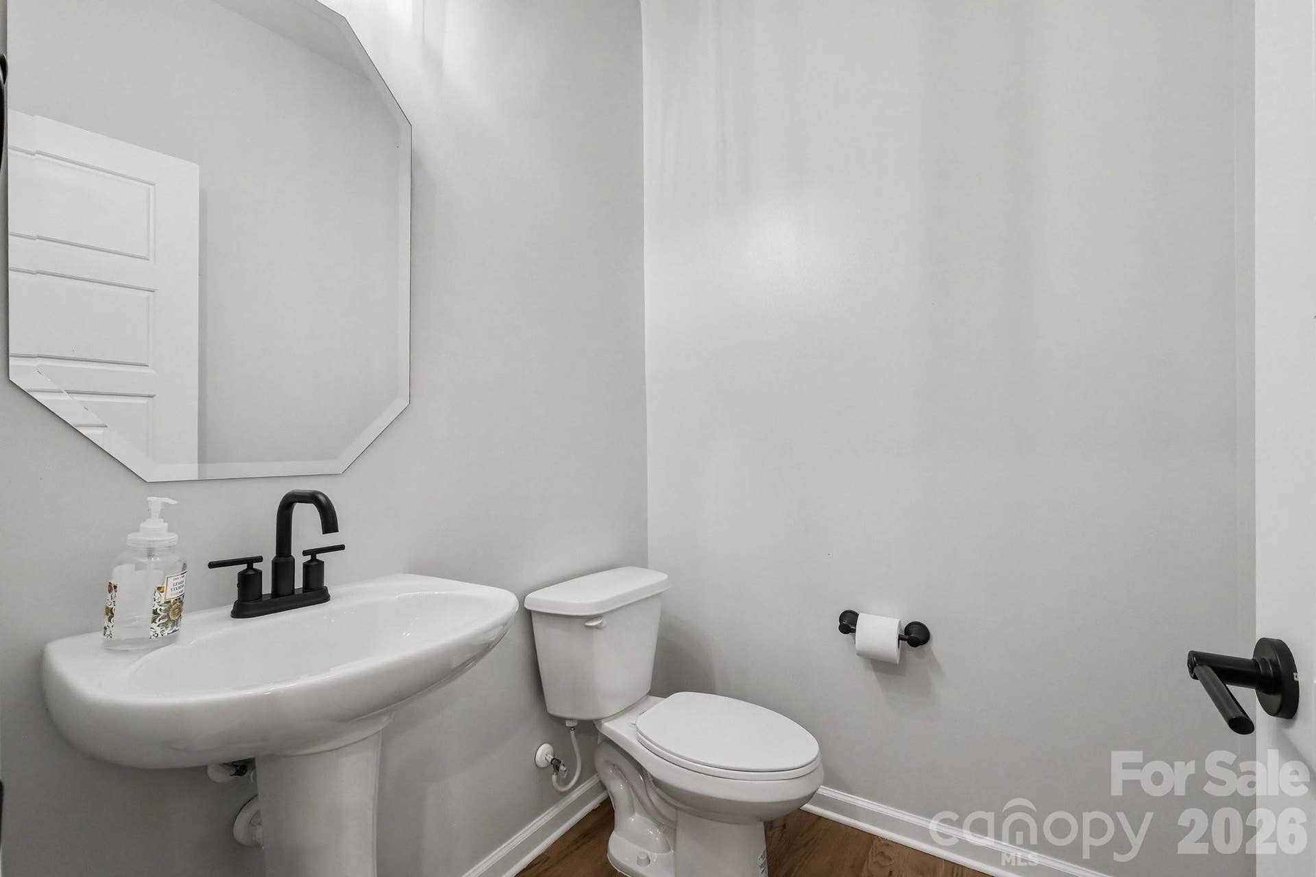 5005 Painswick Place, Charlotte, NC 28215 5005 Painswick Place, Charlotte, NC 28215