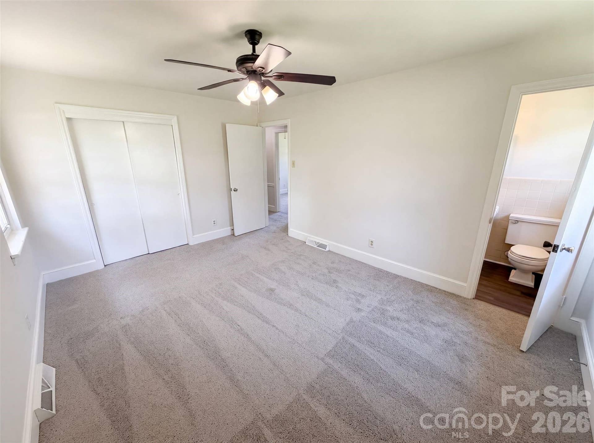 8901 Hood Road, Charlotte, NC 28215 8901 Hood Road, Charlotte, NC 28215