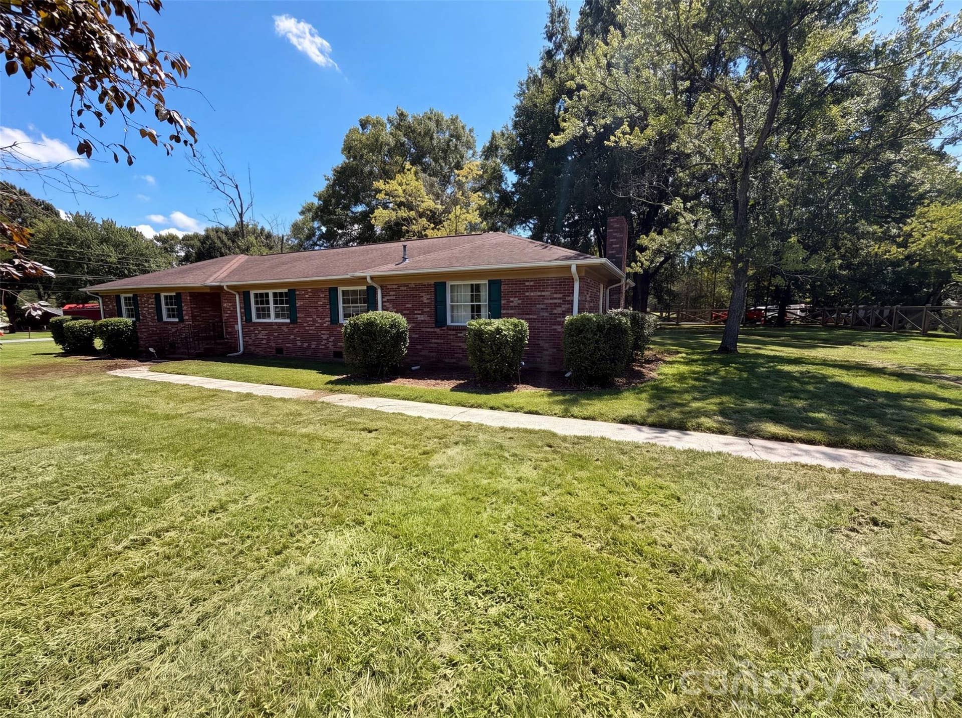 8901 Hood Road, Charlotte, NC 28215 8901 Hood Road, Charlotte, NC 28215