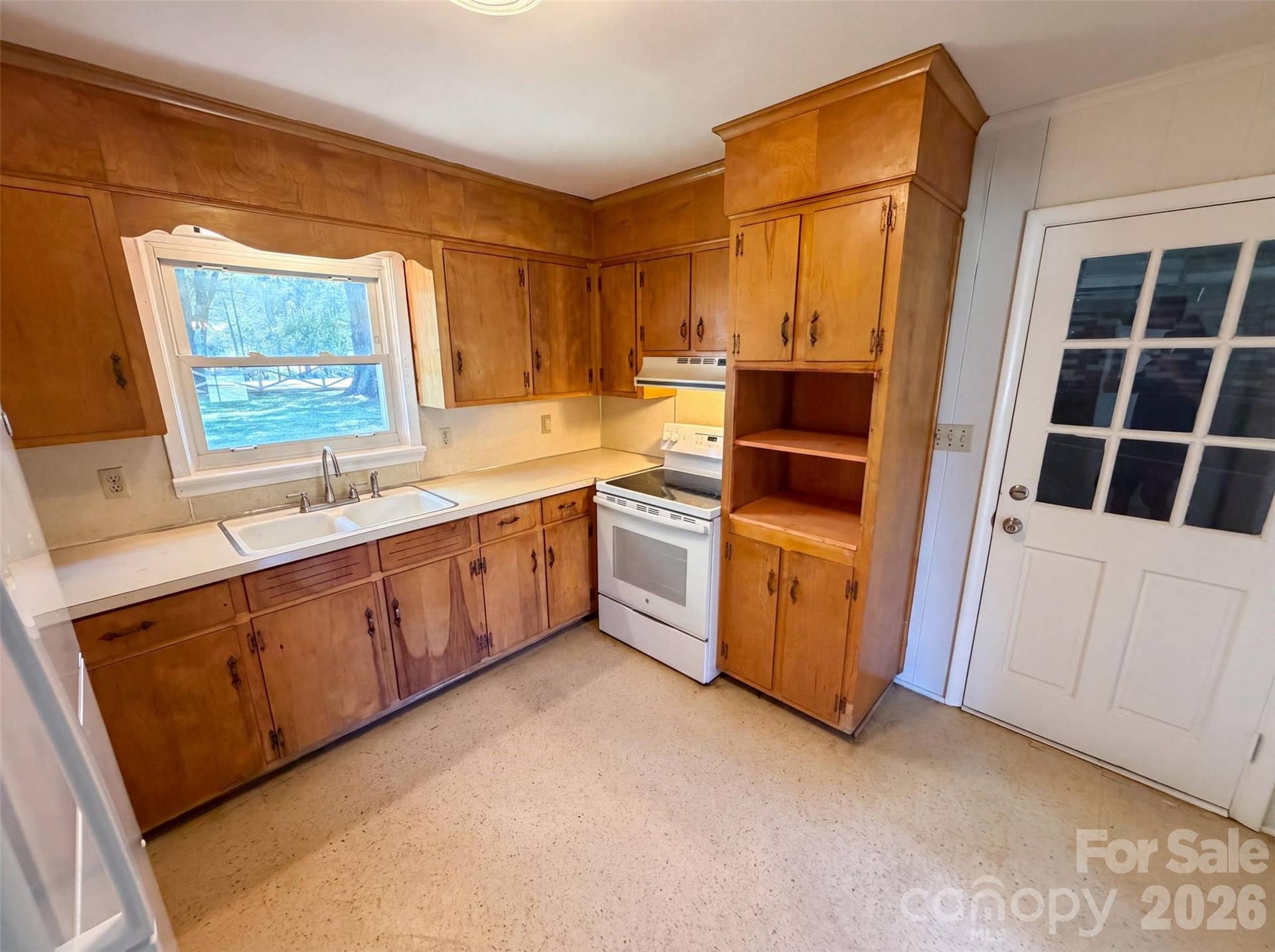 8901 Hood Road, Charlotte, NC 28215 8901 Hood Road, Charlotte, NC 28215
