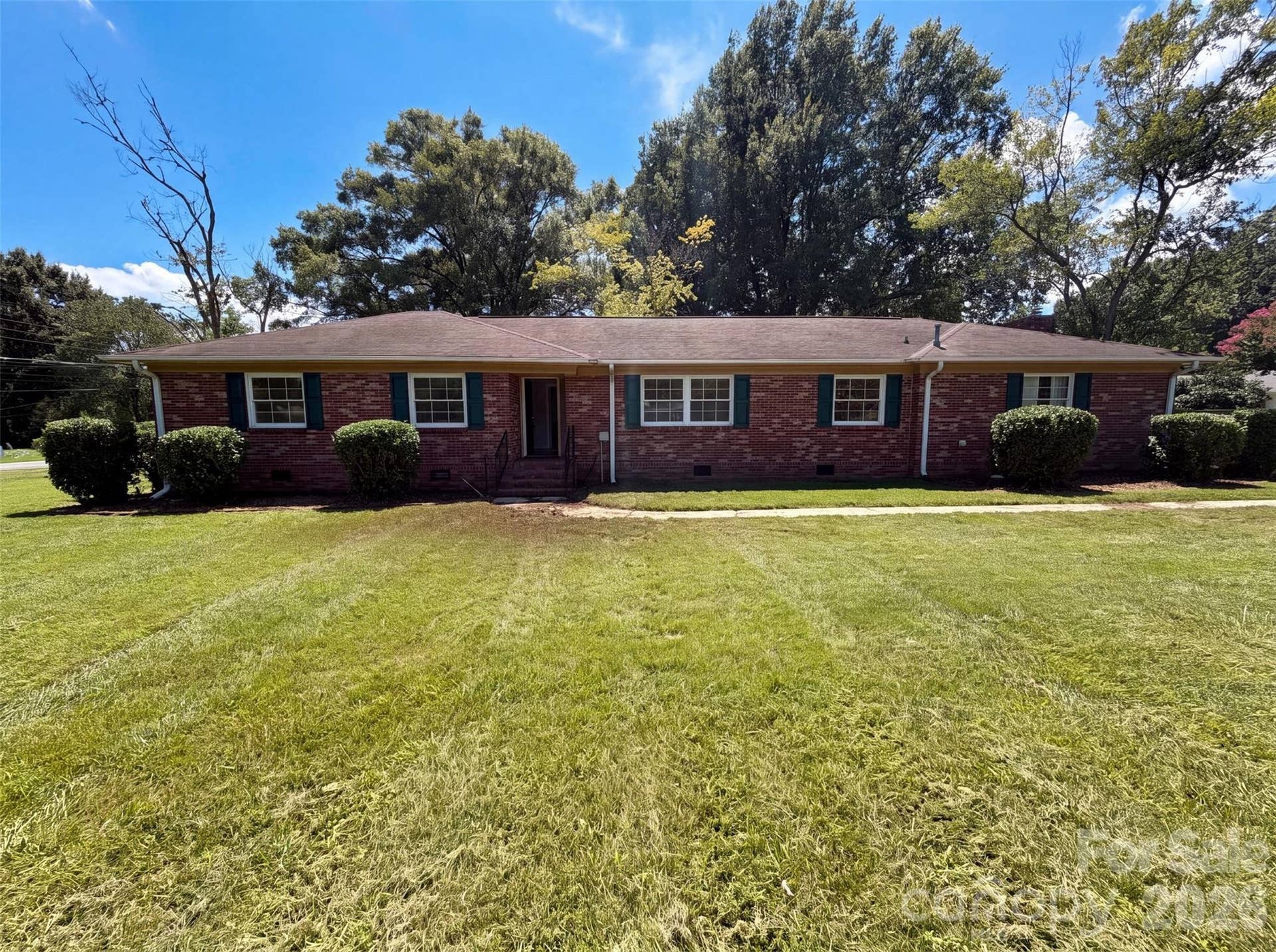 8901 Hood Road, Charlotte, NC 28215 8901 Hood Road, Charlotte, NC 28215