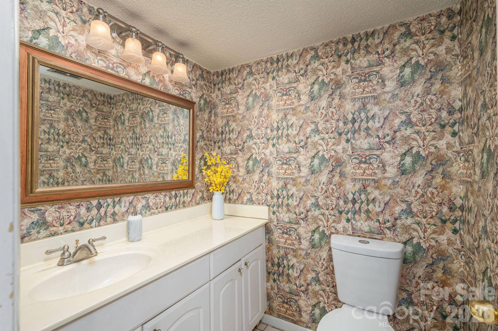 MAIN LEVEL HALF BATH