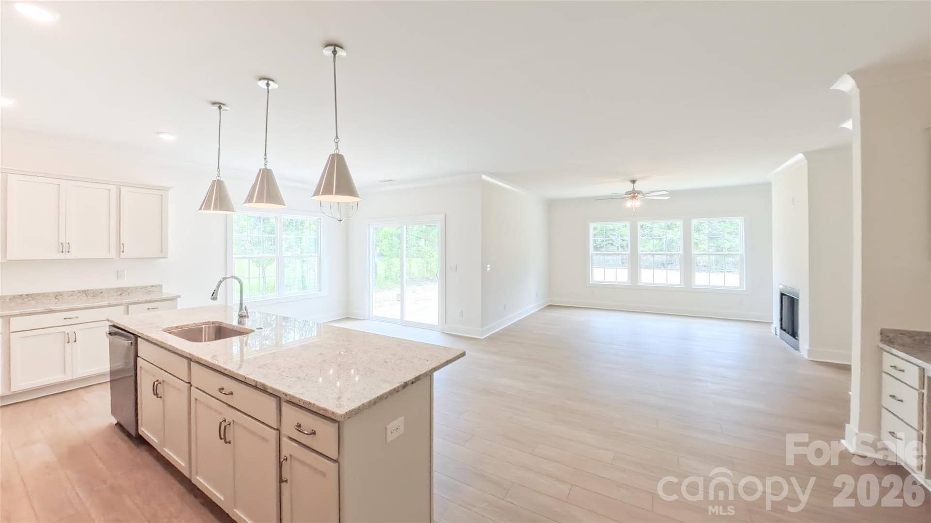3111 Meadowcrest Drive, Clover, SC 29710 3111 Meadowcrest Drive, Clover, SC 29710