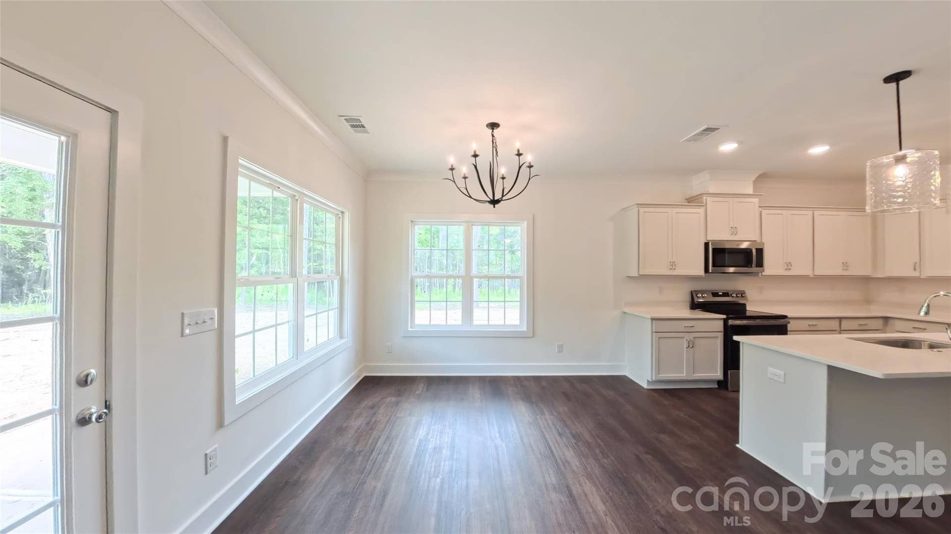 3155 Meadowcrest Drive, Clover, SC 29710 Breakfast area