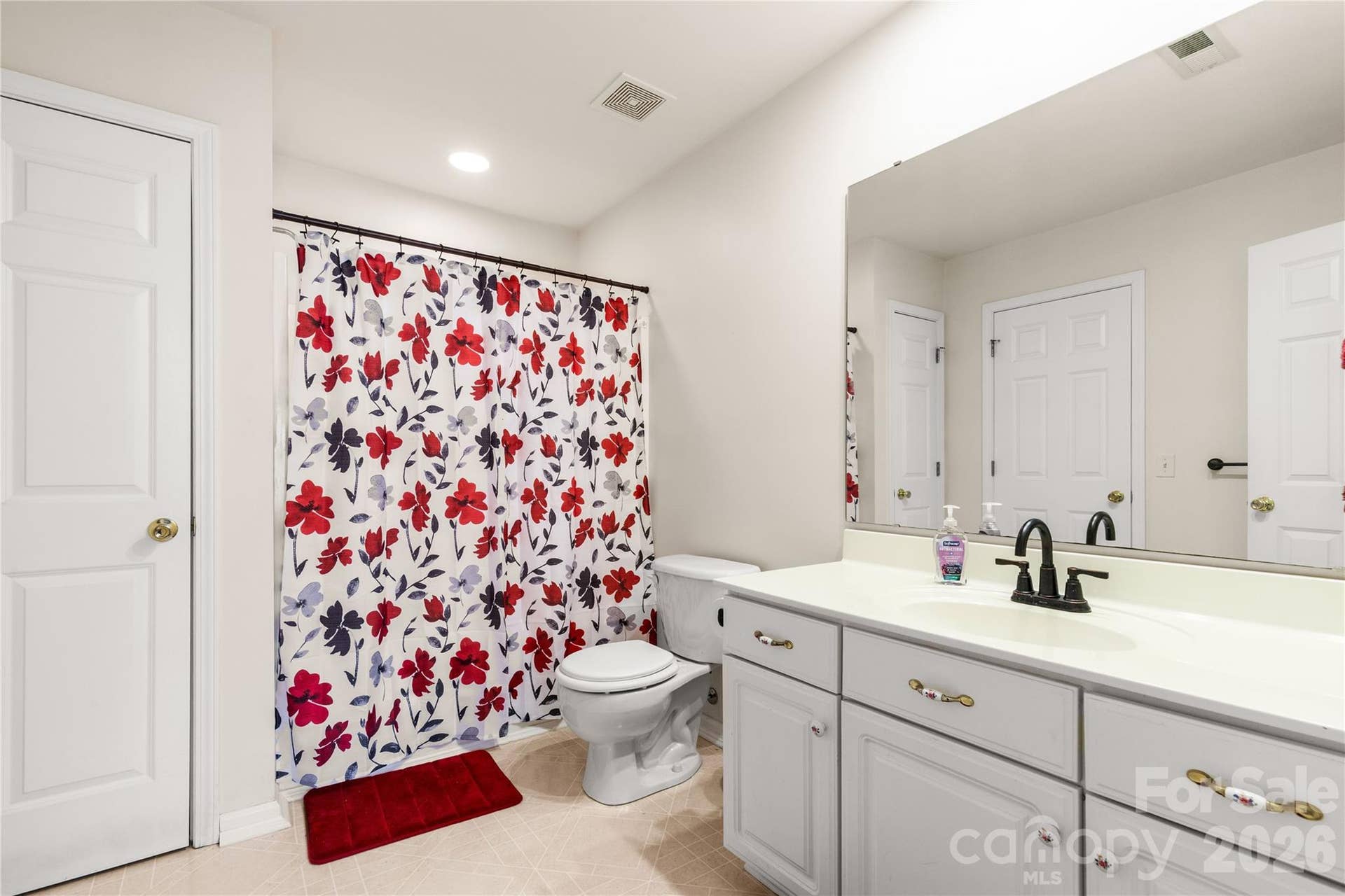 901 Clover Park Drive, Clover, SC 29710 Bedroom En-Suite