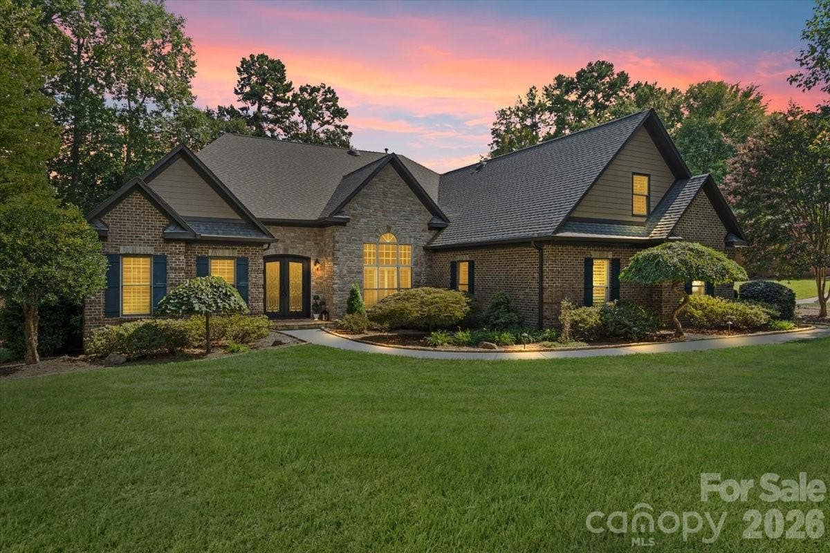 7832 Chapel Creek Drive, Denver, NC 28037 7832 Chapel Creek Drive, Denver, NC 28037
