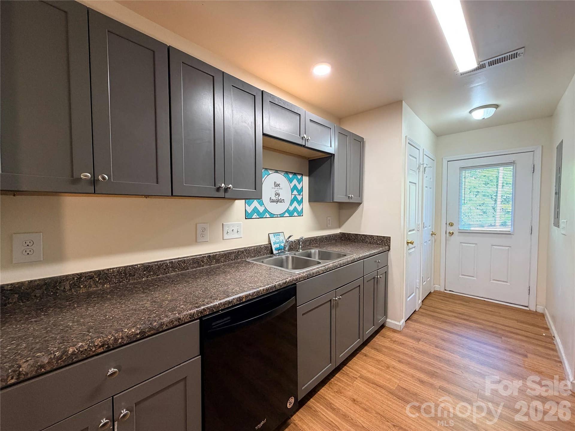368 E Mills Avenue, Mooresville, NC 28115 Galley Kitchen