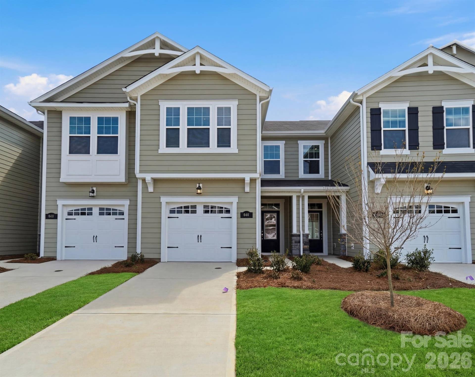 343 Laura Elizabeth Lane, Clover, SC 29710 Pictures are of home with the same floorplan. Actual home is still under construction.