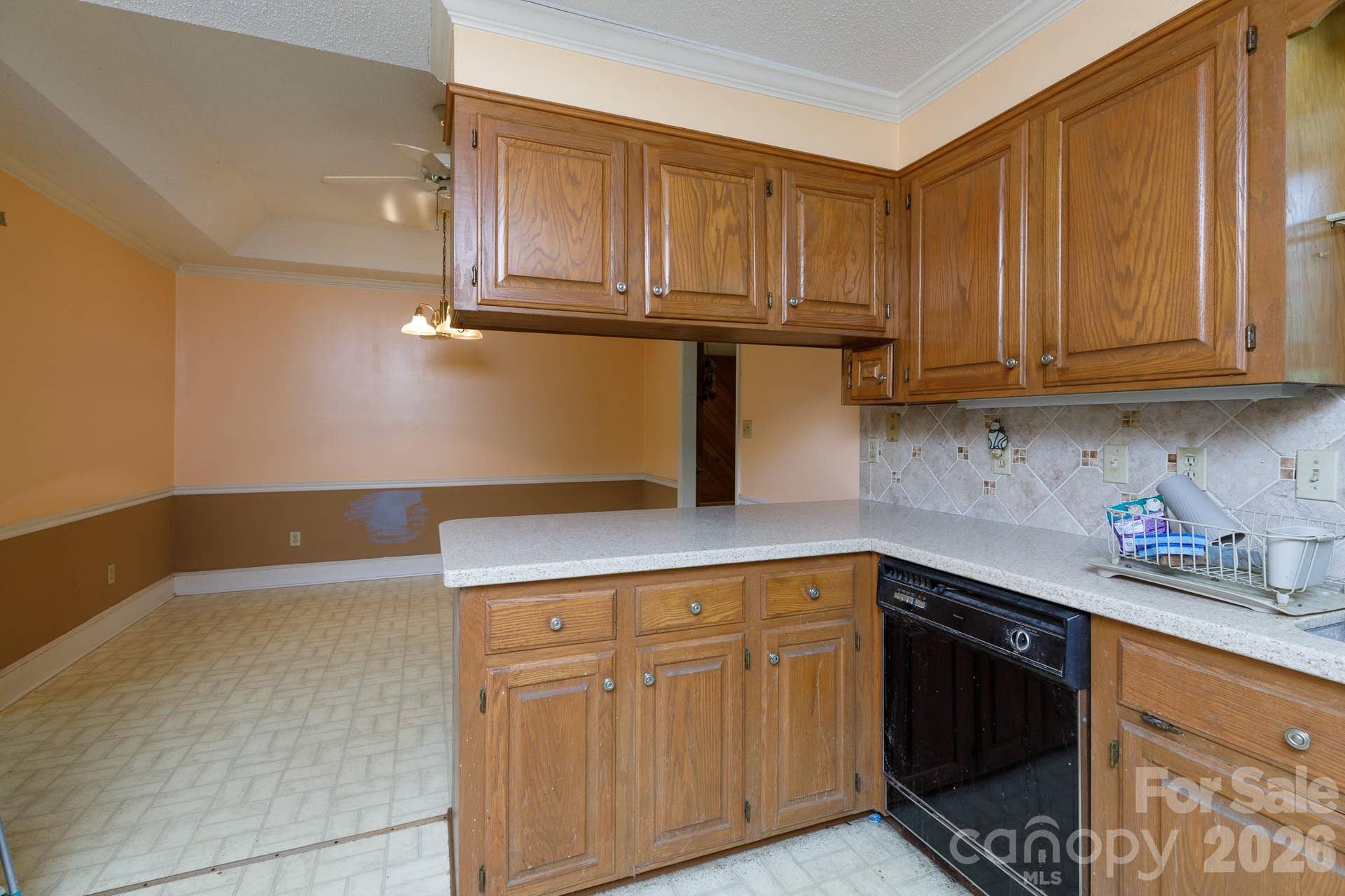 3550 Tree Line Drive, Rock Hill, SC 29732 Breakfast Bar