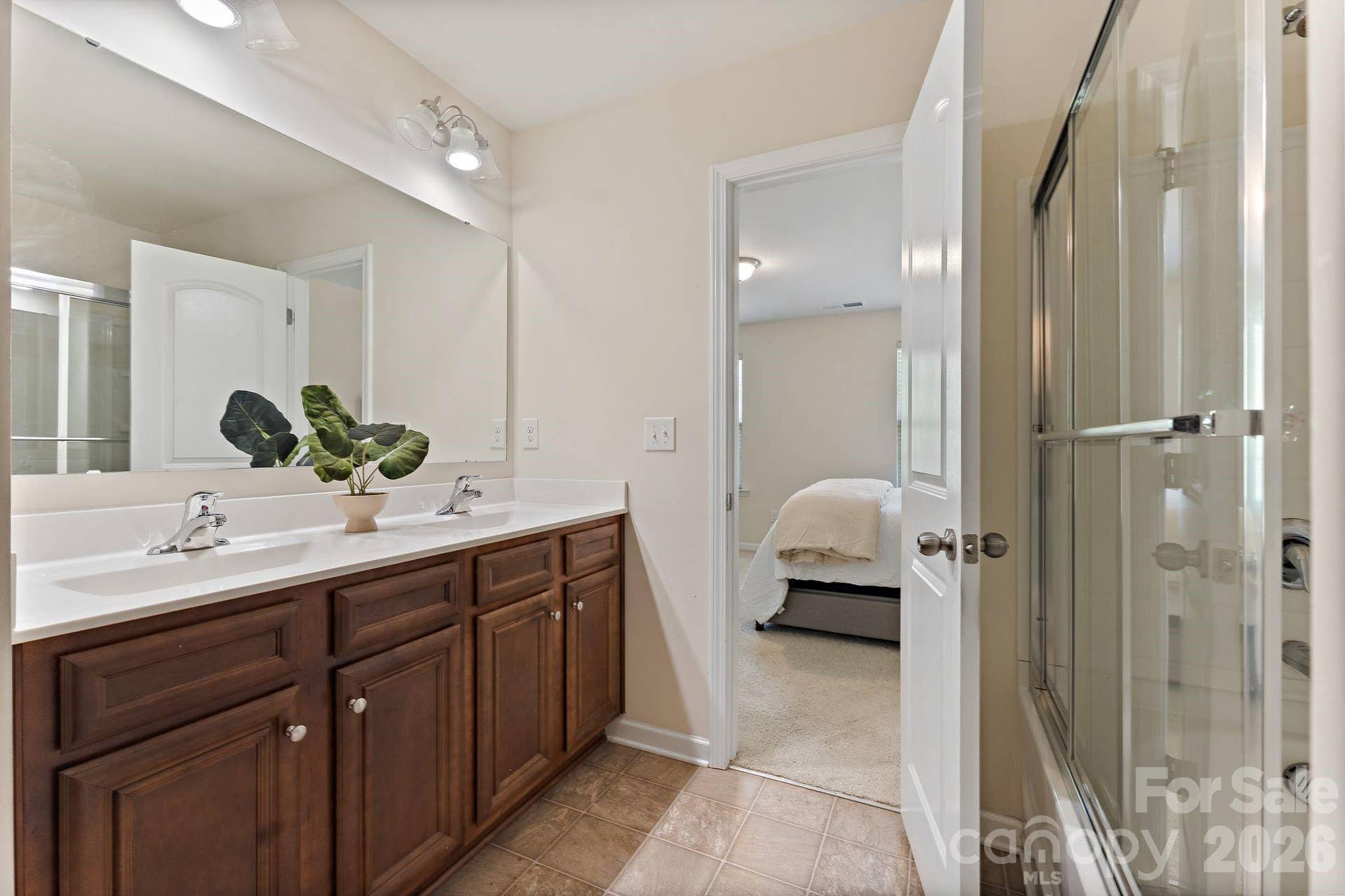 PRIMARY BATHROOM/ Full bathroom #1