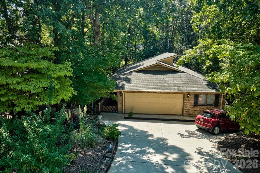Property photo for 9 Cove Road, Lake Wylie, SC