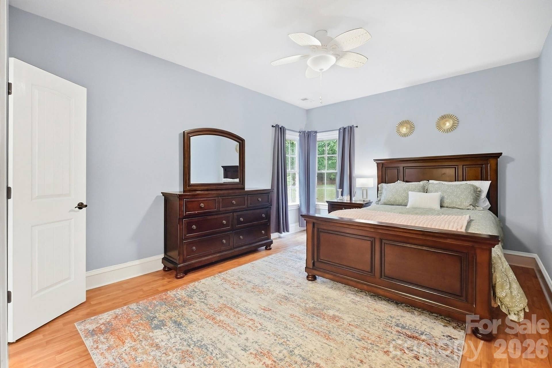 2nd Bedroom with Full Bathroom