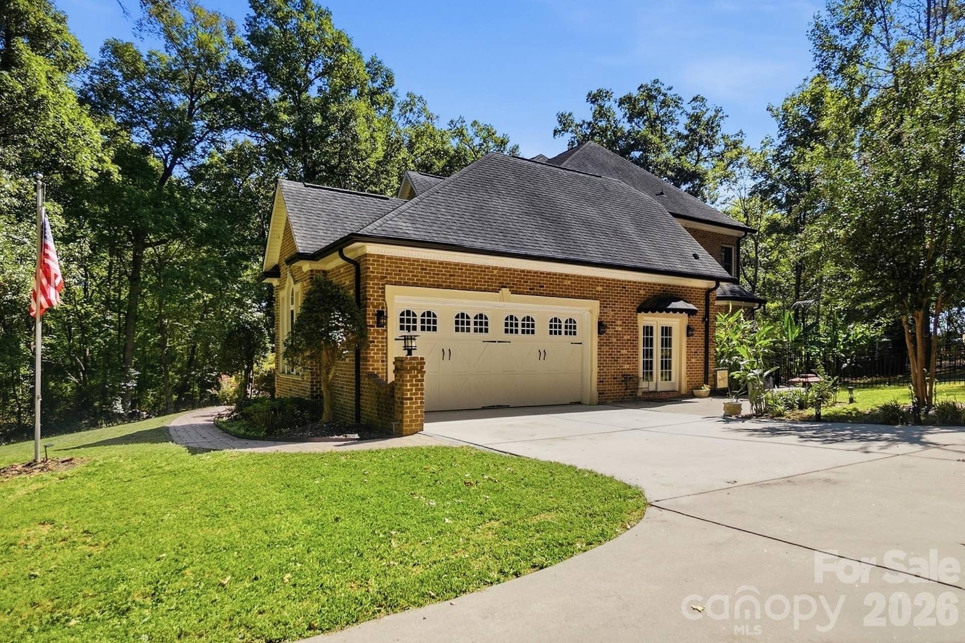 Attached 2 Car Garage