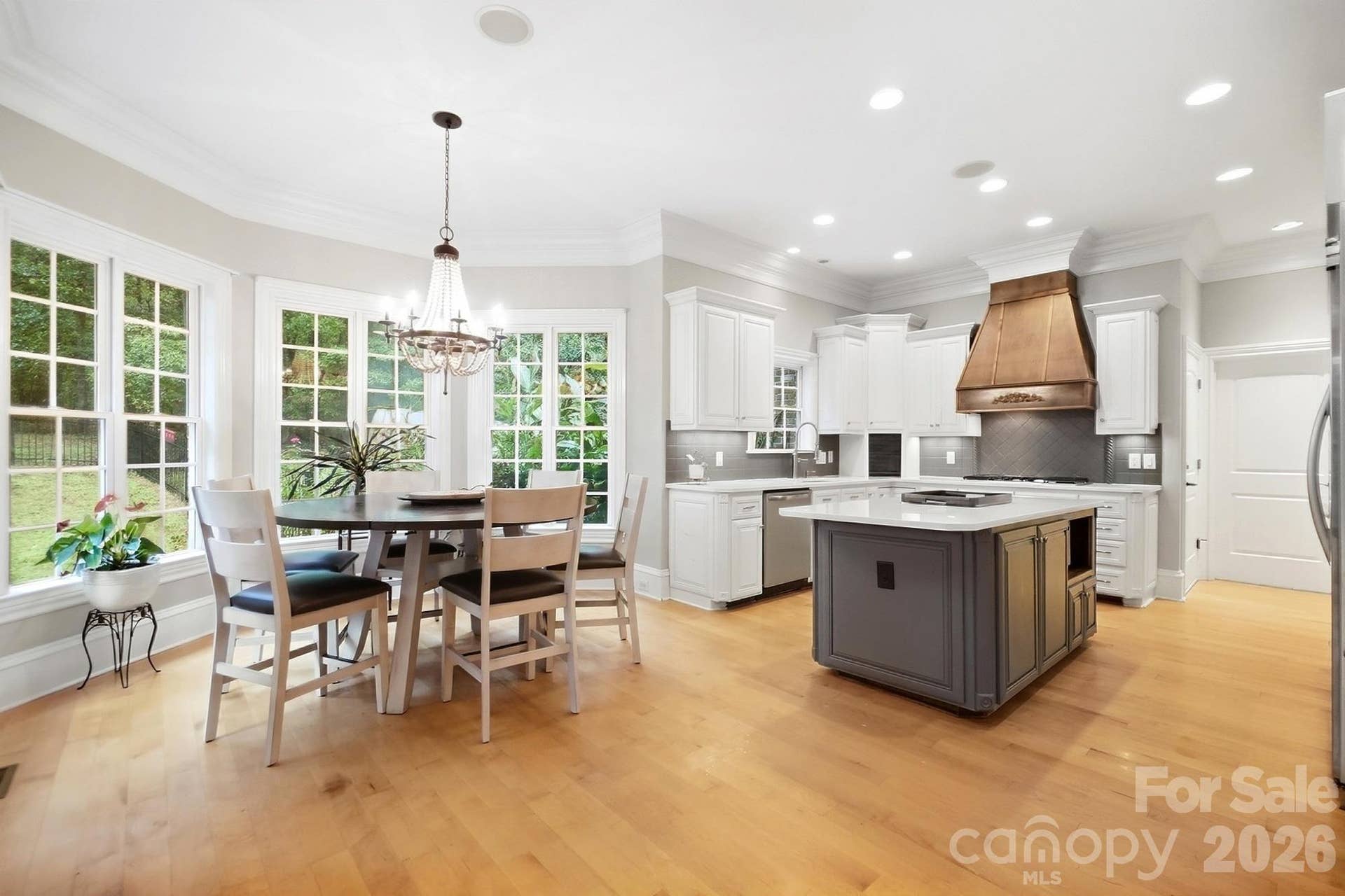 Open Kitchen