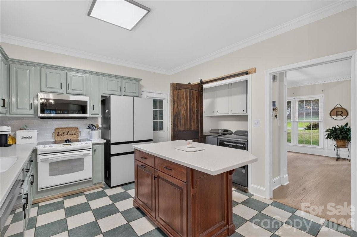 2230 Raven Drive, Rock Hill, SC 29732 2230 Raven Drive, Rock Hill, SC 29732
