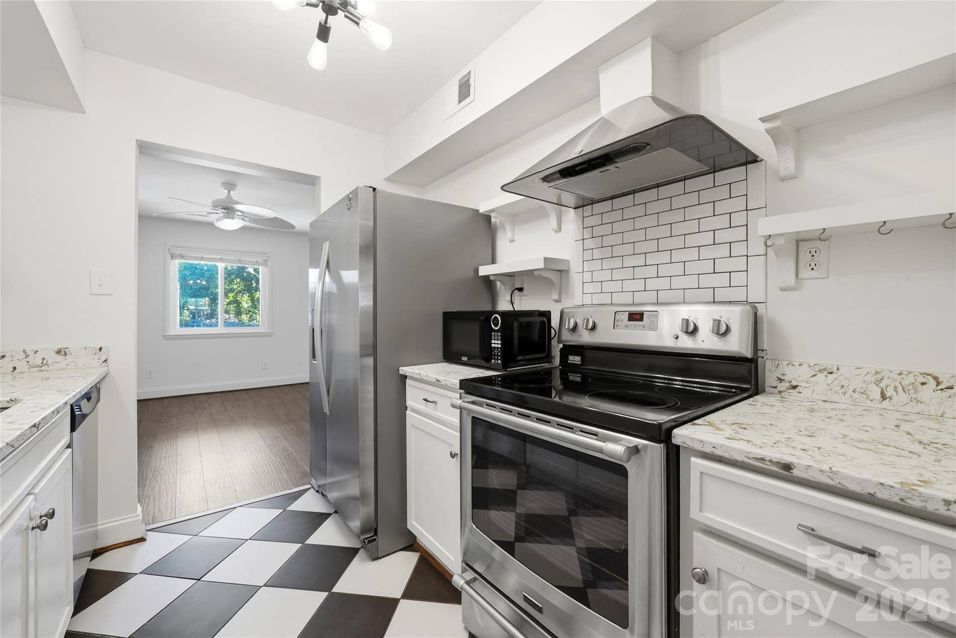 8014 Westcape Drive, Denver, NC 28037