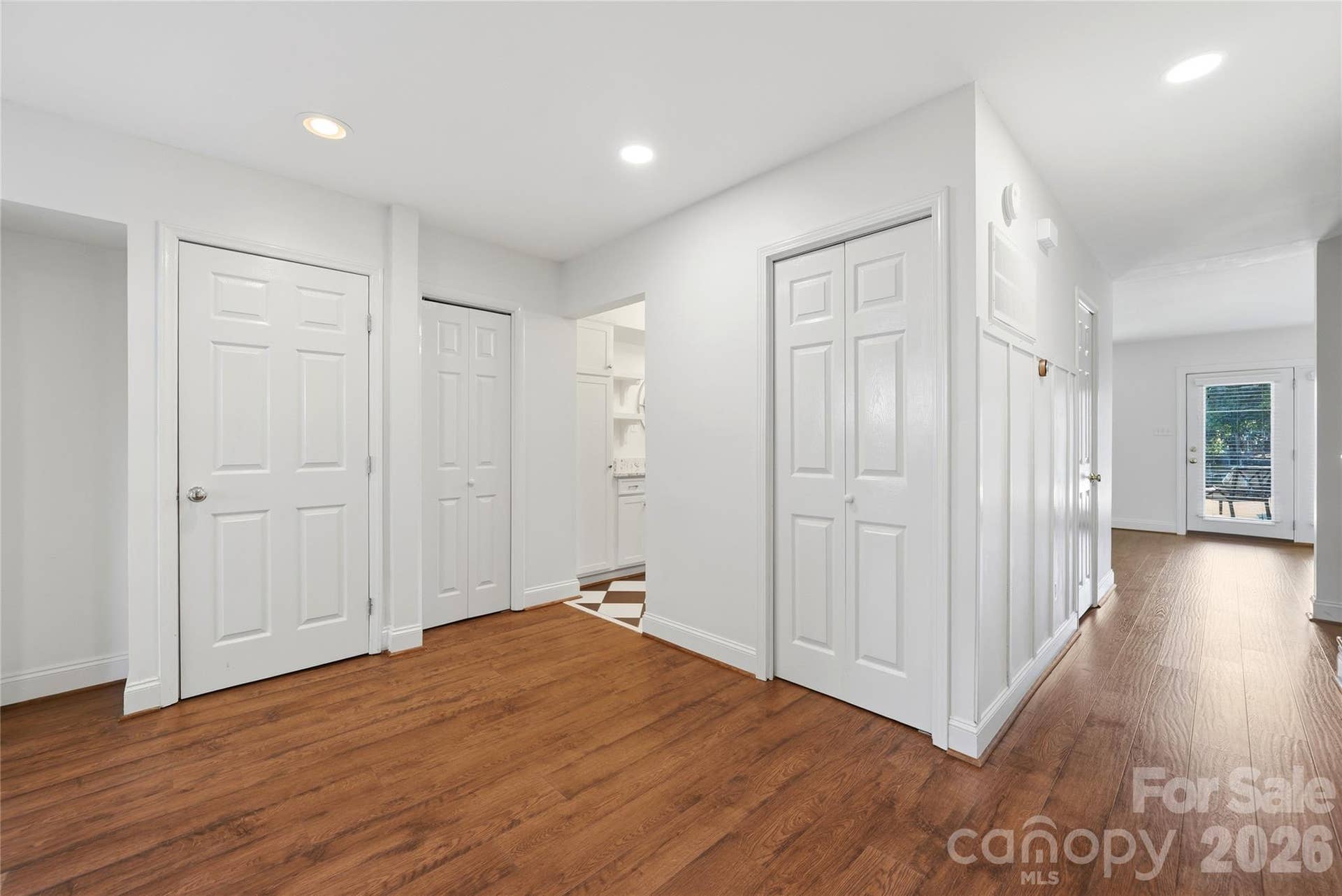 8014 Westcape Drive, Denver, NC 28037