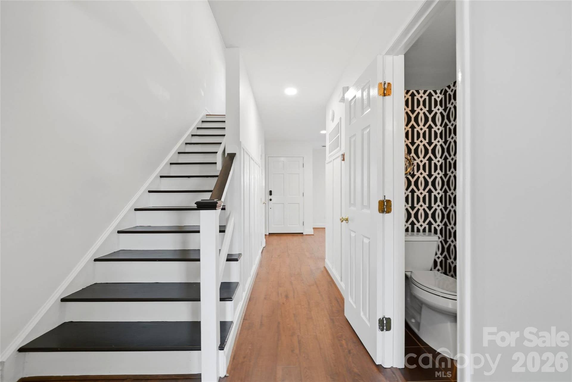 8014 Westcape Drive, Denver, NC 28037