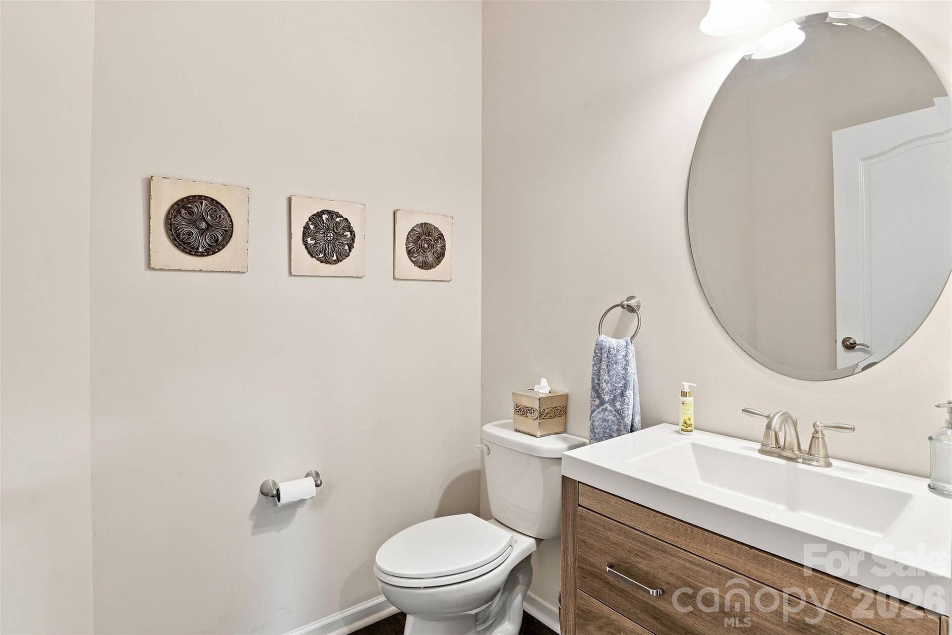 15704 Reynolds Drive, Indian Land, SC 29707 Powder room