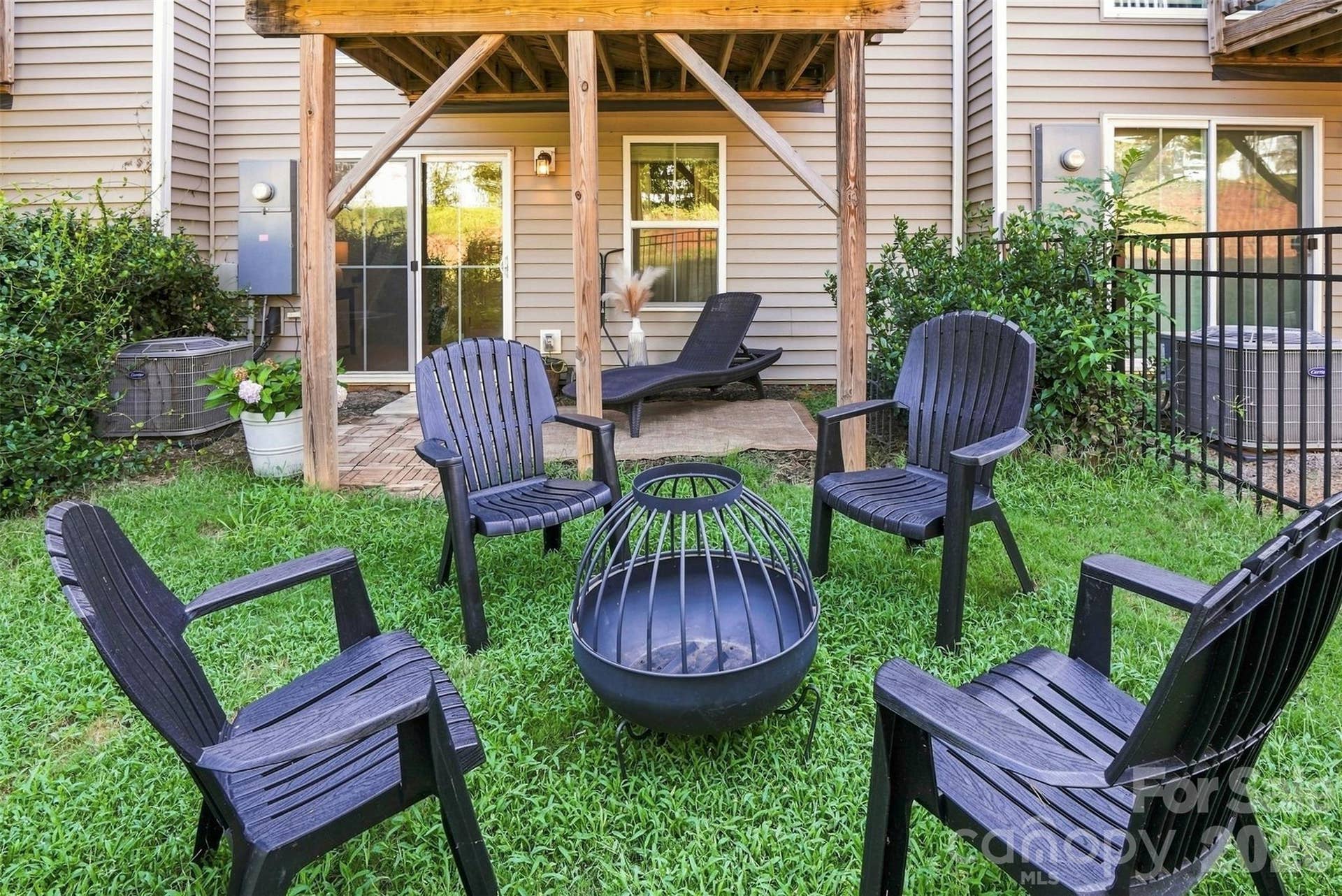 2586 Grantham Place Drive, Fort Mill, SC 29715 2586 Grantham Place Drive, Fort Mill, SC 29715