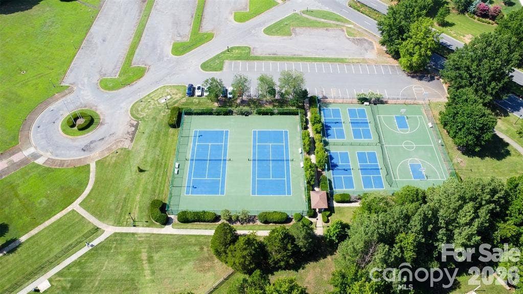2586 Grantham Place Drive, Fort Mill, SC 29715 2586 Grantham Place Drive, Fort Mill, SC 29715