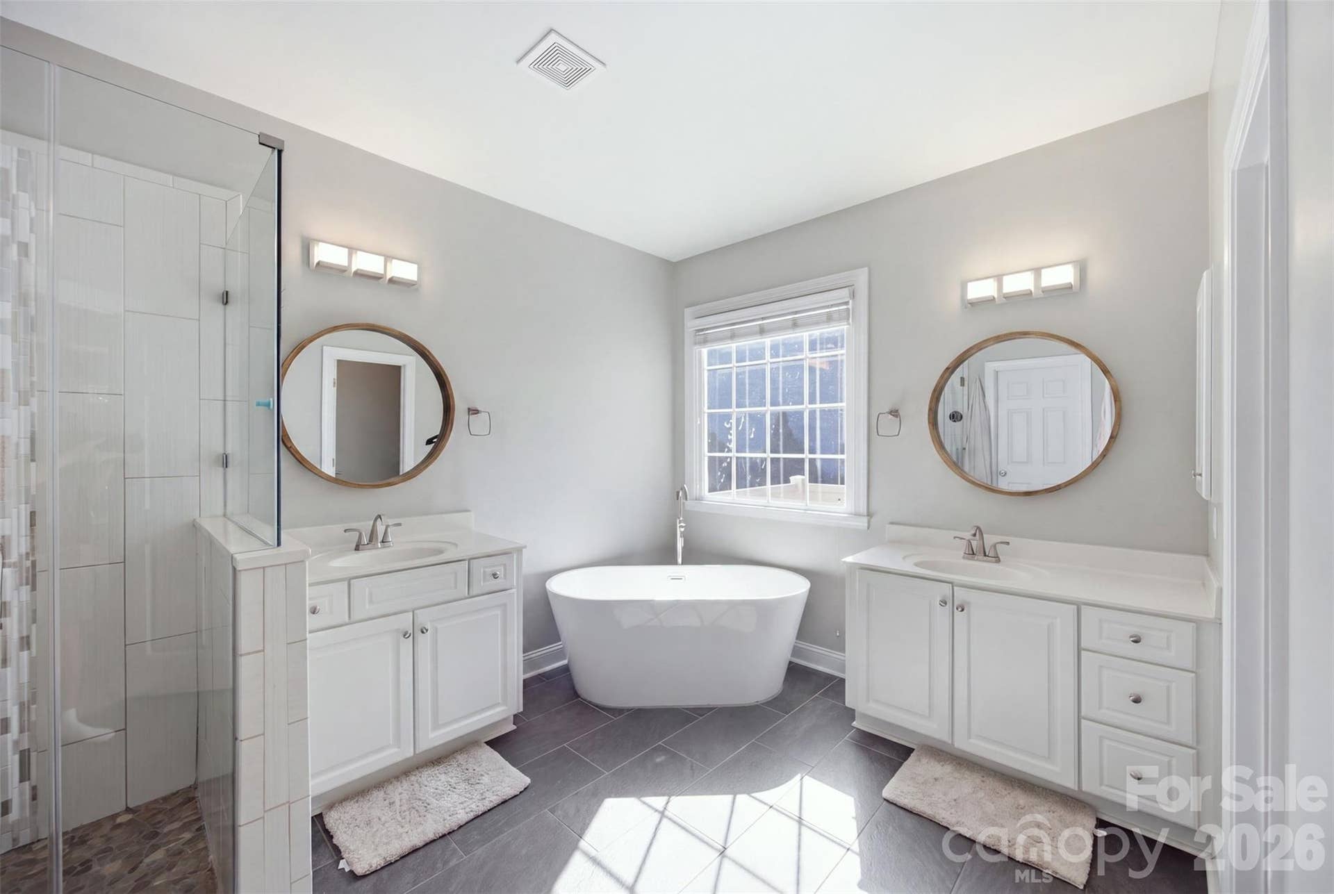 10104 Devonshire Drive, Huntersville, NC 28078 Primary bathroom