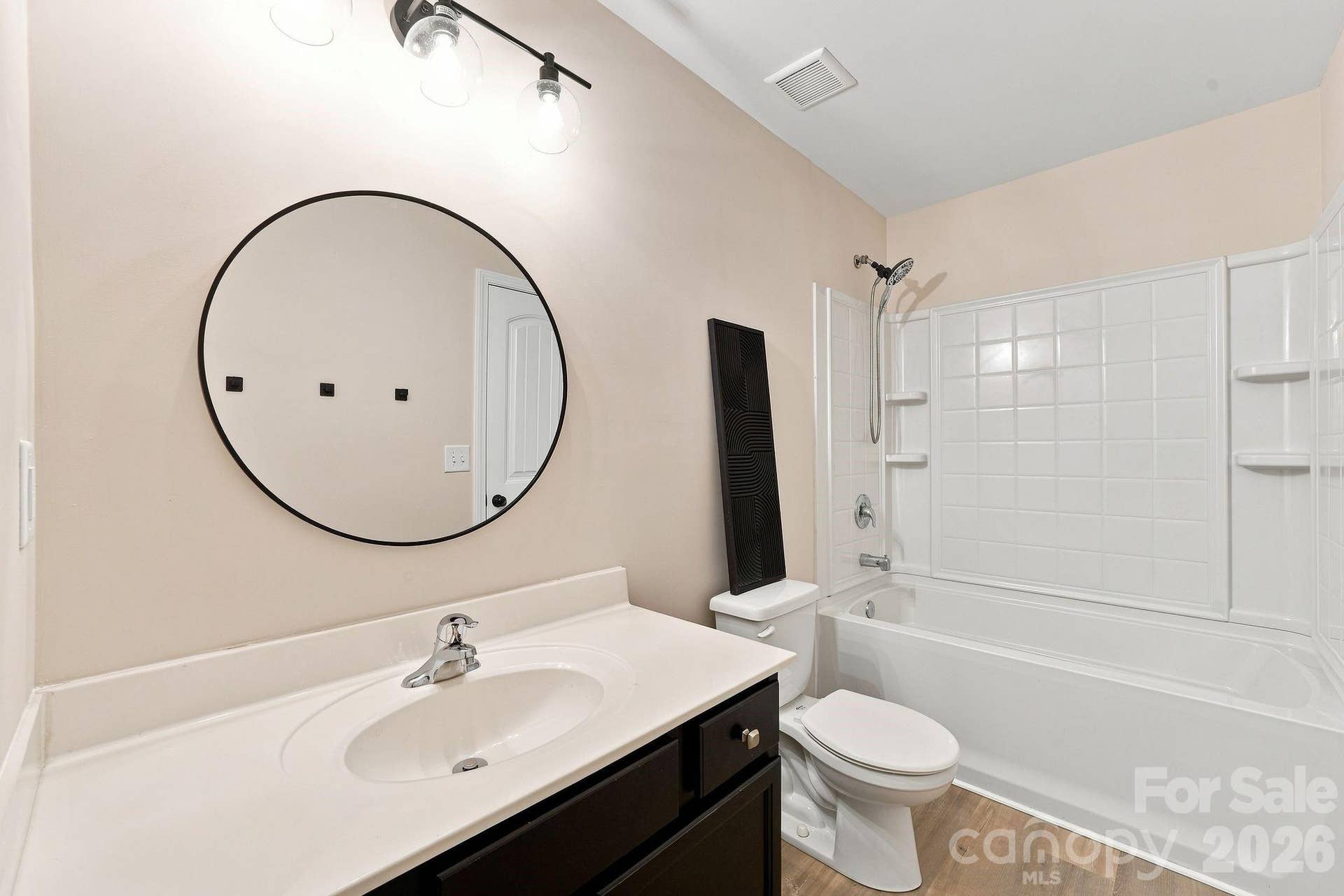 upstairs guest bathroom
