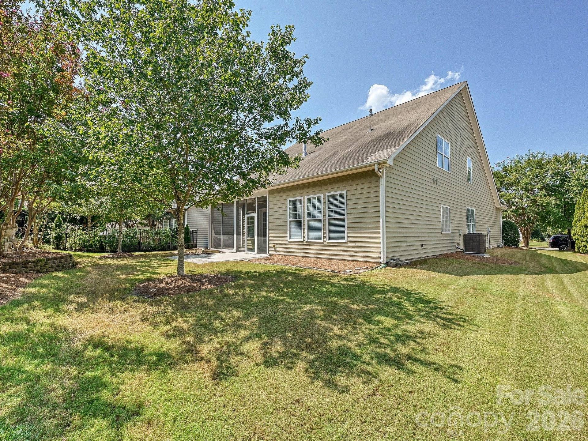 1021 Knob Creek Lane, Tega Cay, SC 29708