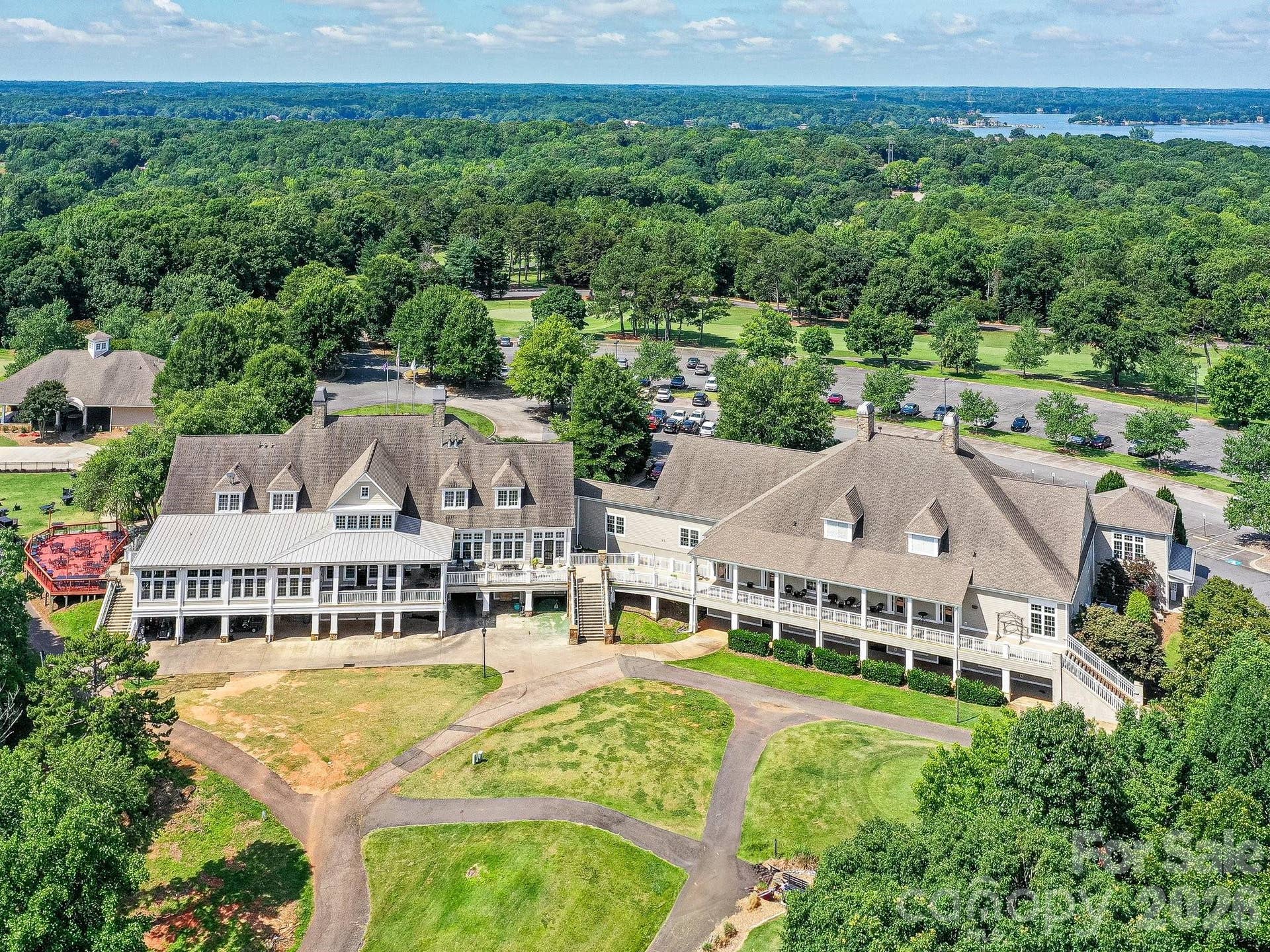 Golf club and Restaurant