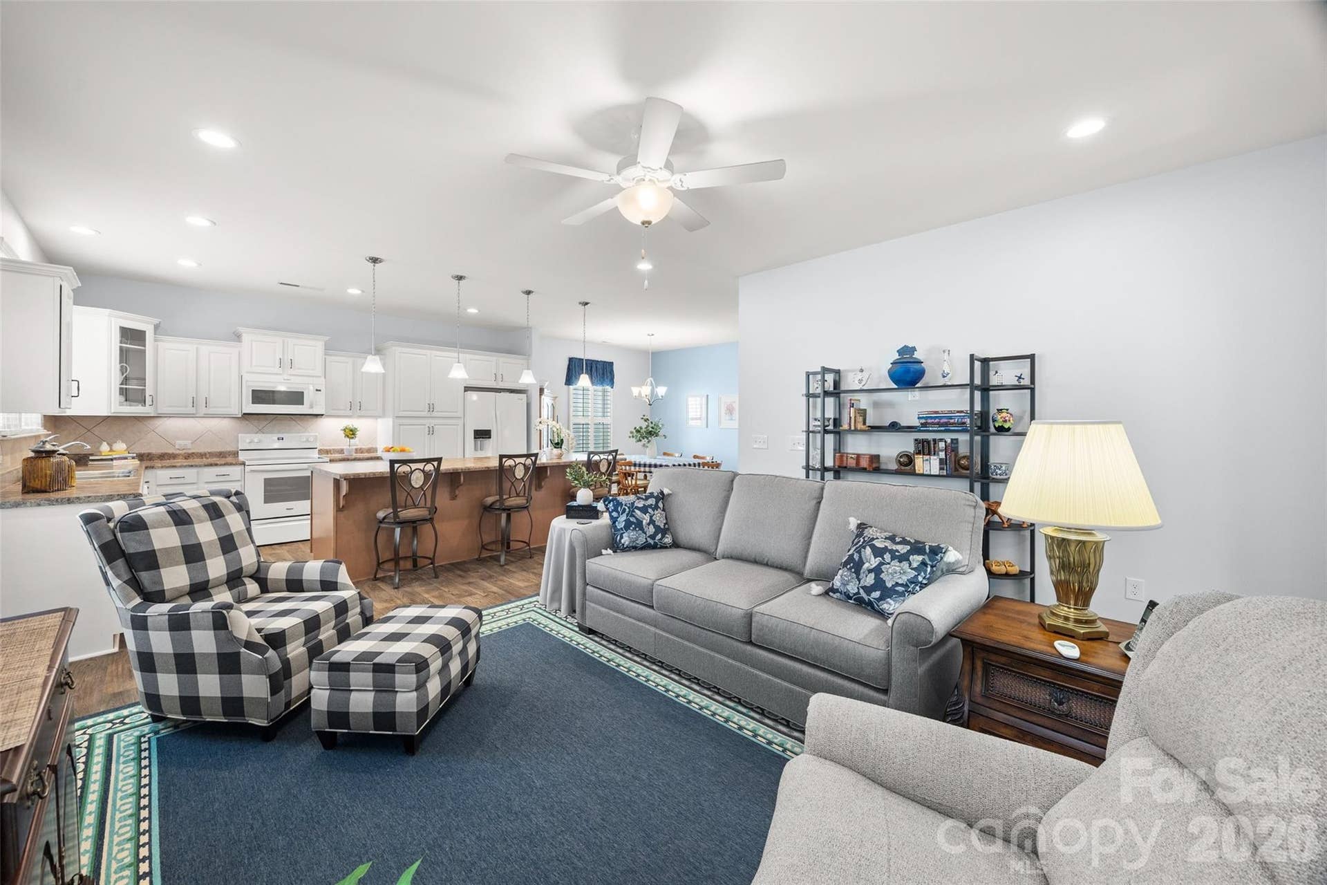 22444 Gateway Drive, Lancaster, SC 29720 Living room