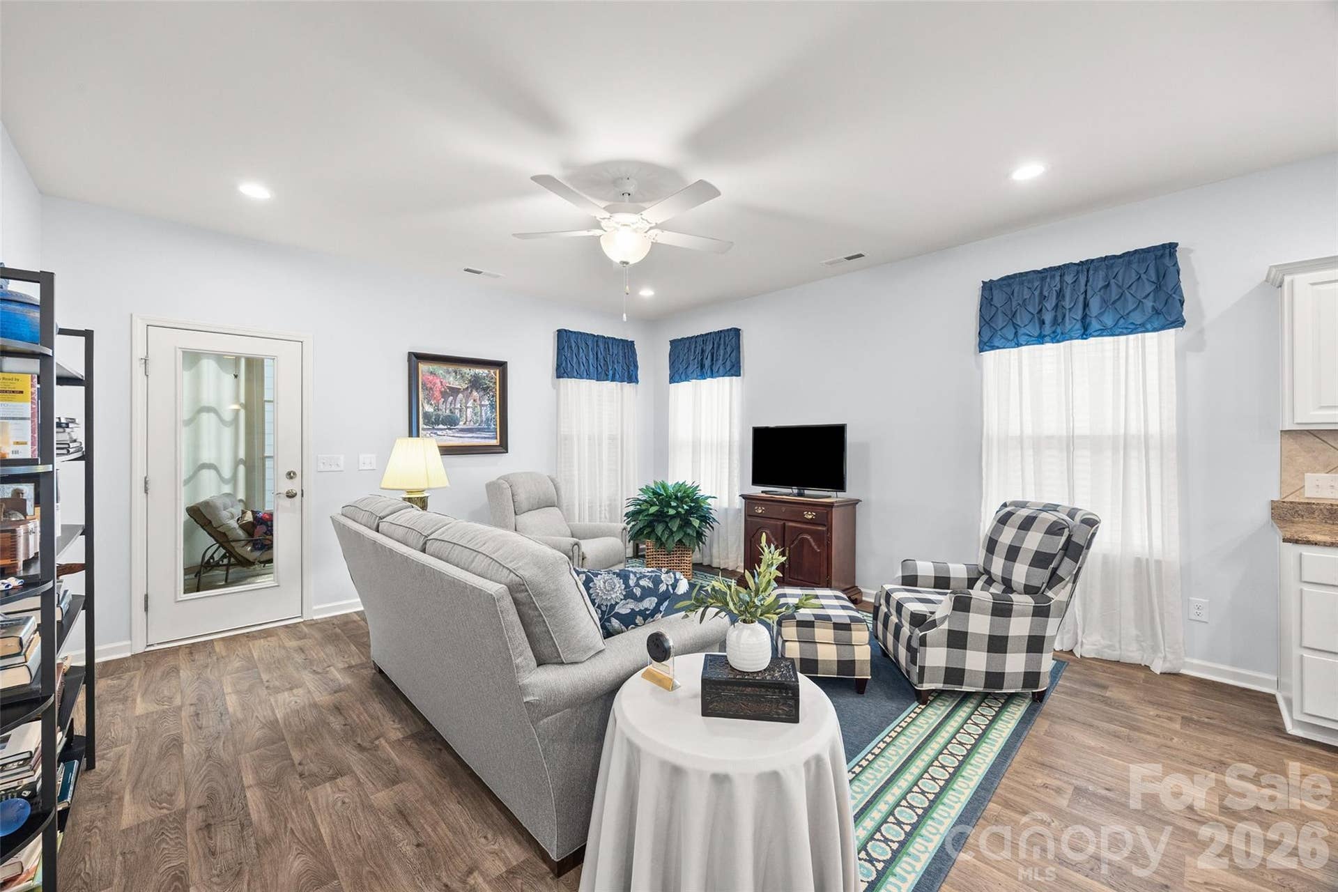 22444 Gateway Drive, Lancaster, SC 29720 Living room