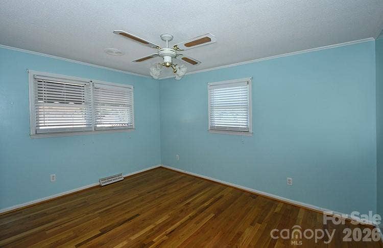 2525 Teague Street, Lincolnton, NC 28092 2525 Teague Street, Lincolnton, NC 28092