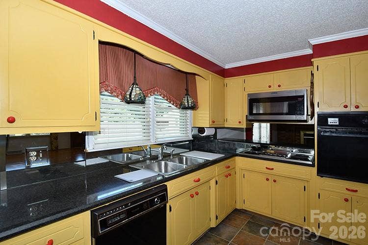 2525 Teague Street, Lincolnton, NC 28092 2525 Teague Street, Lincolnton, NC 28092