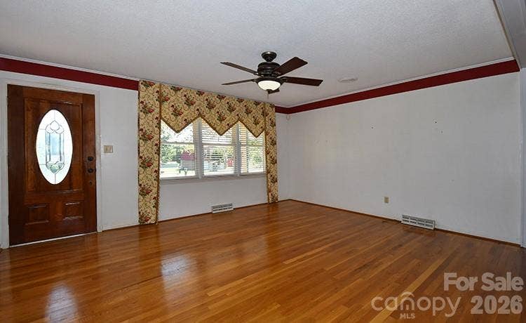 2525 Teague Street, Lincolnton, NC 28092 2525 Teague Street, Lincolnton, NC 28092