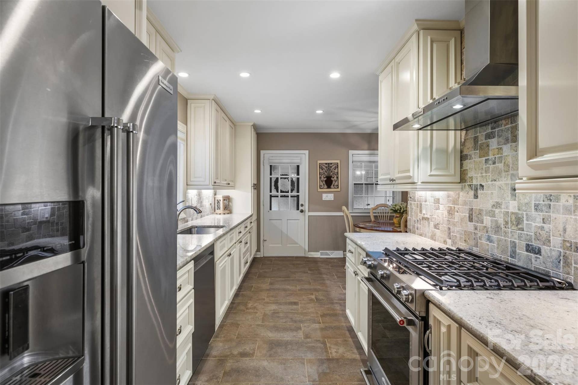 1009 Bearmore Drive, Charlotte, NC 28211