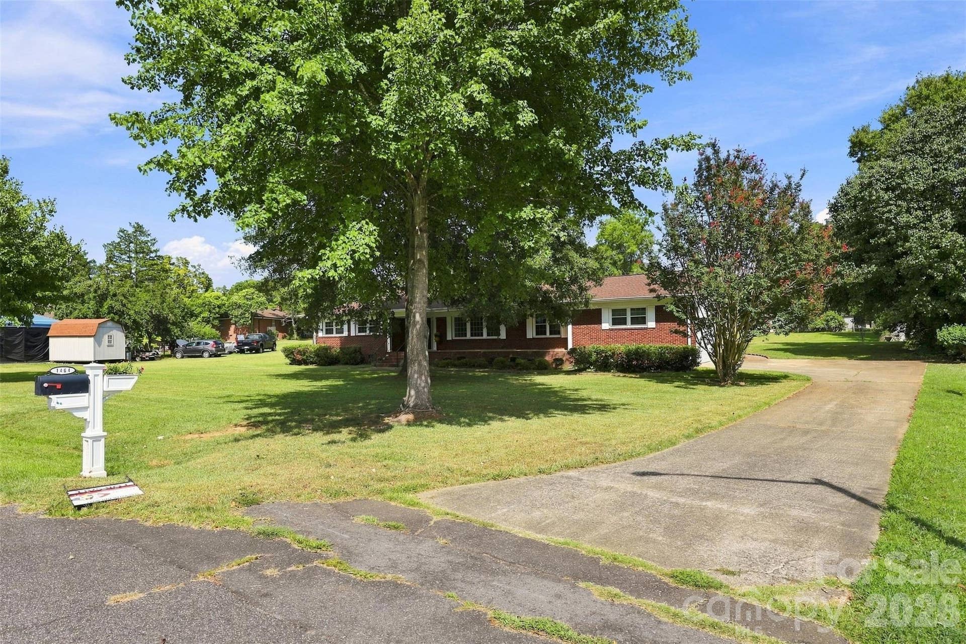 1464 Sullivan Street, Rock Hill, SC 29730 Front/Driveway