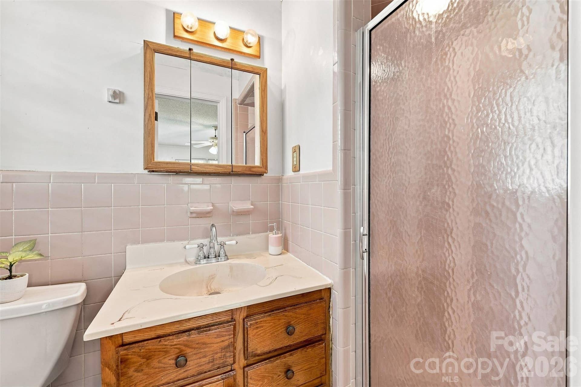 1464 Sullivan Street, Rock Hill, SC 29730 Bathroom