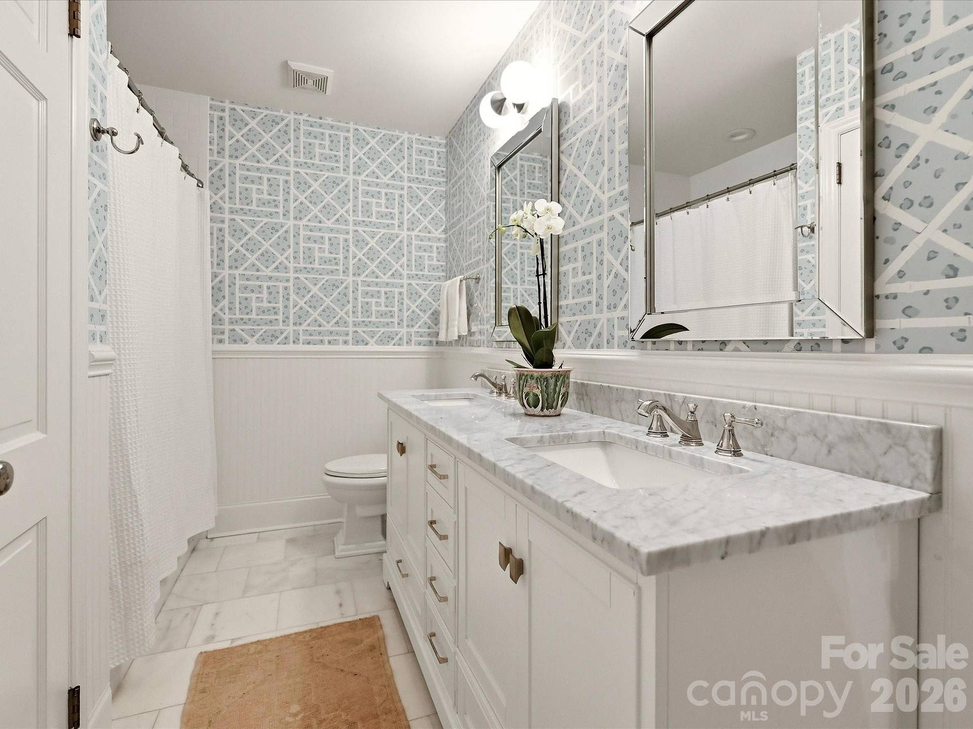3101 Cloverfield Road, Charlotte, NC 28211 Full Bathroom