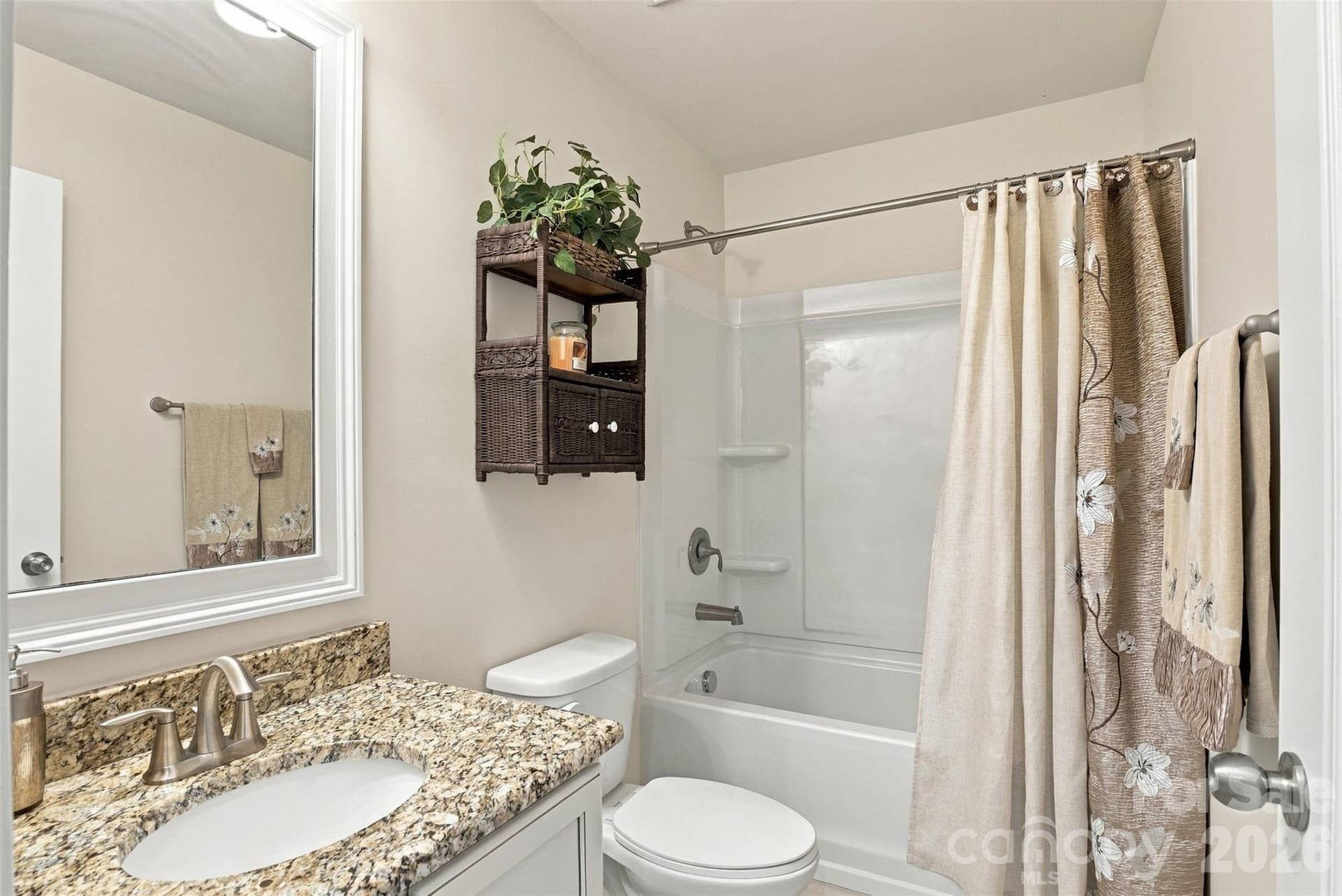1278 Bryson Gap Drive, Fort Mill, SC 29715 1278 Bryson Gap Drive, Fort Mill, SC 29715