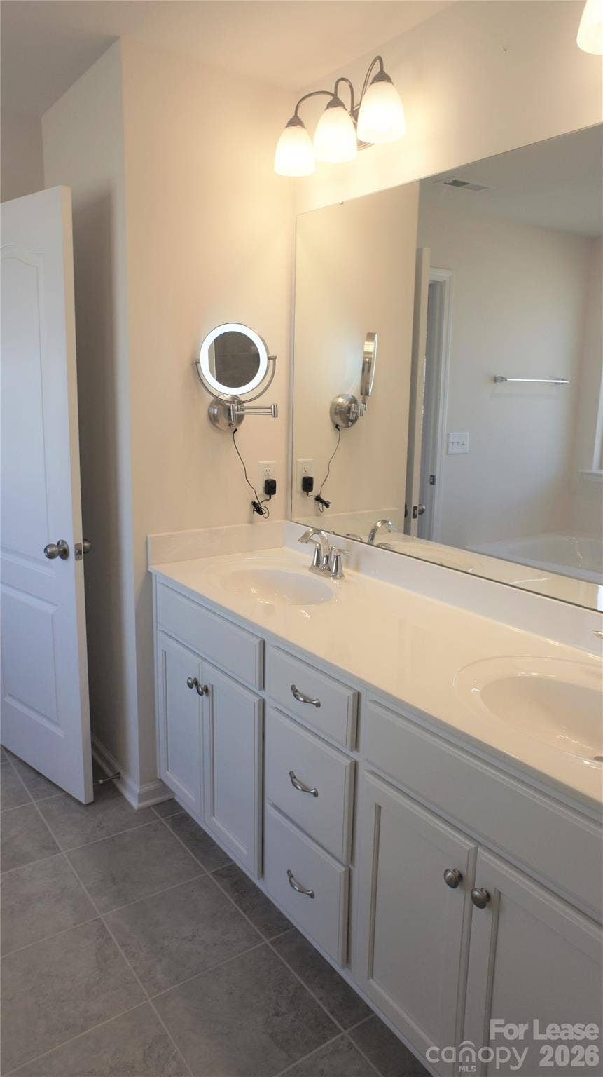 1006 Hudson Mill Drive, Waxhaw, NC 28173 1006 Hudson Mill Drive, Waxhaw, NC 28173