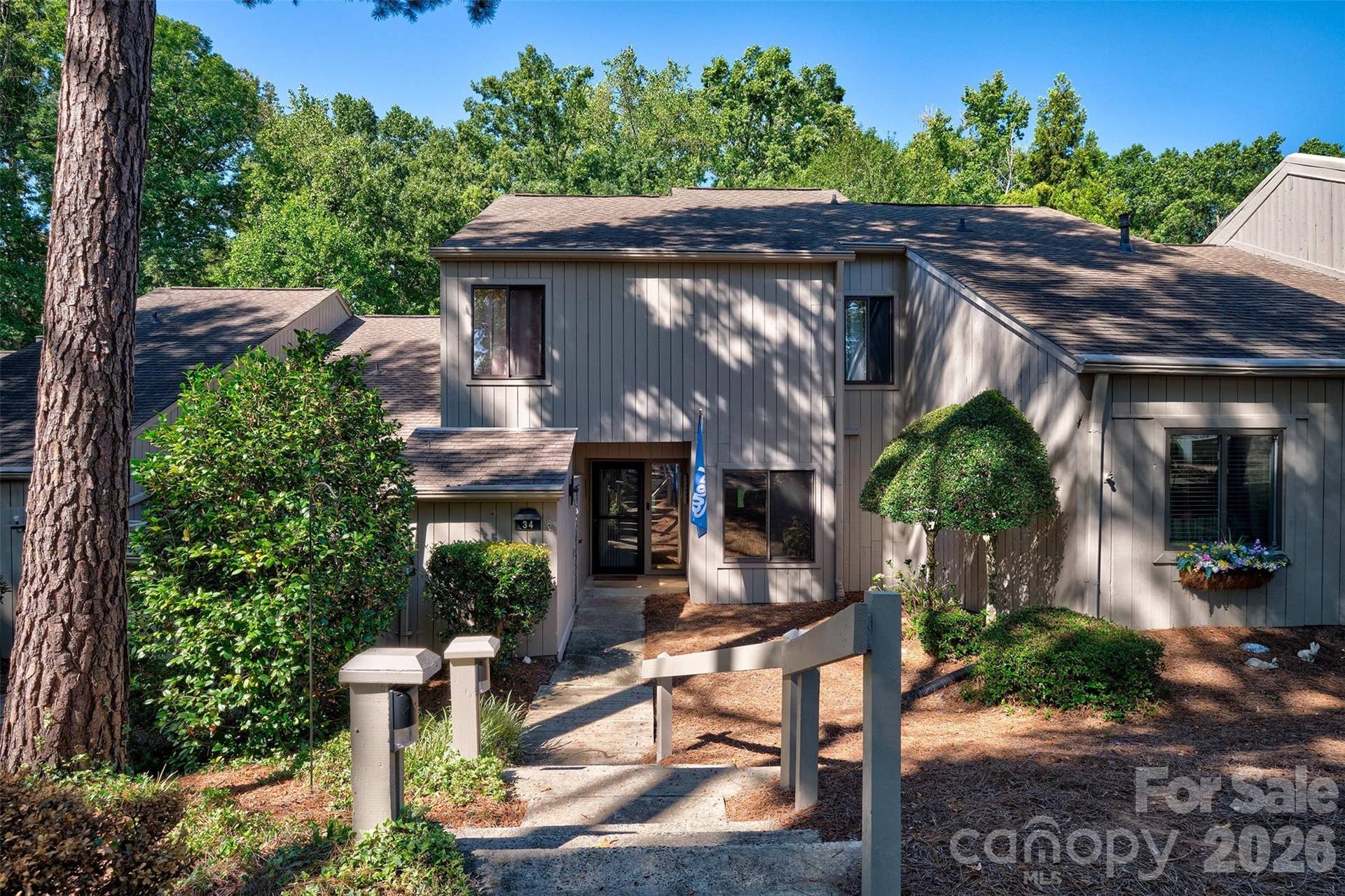 34 Old Post Road, Lake Wylie, SC 29710 34 Old Post Road, Lake Wylie, SC 29710
