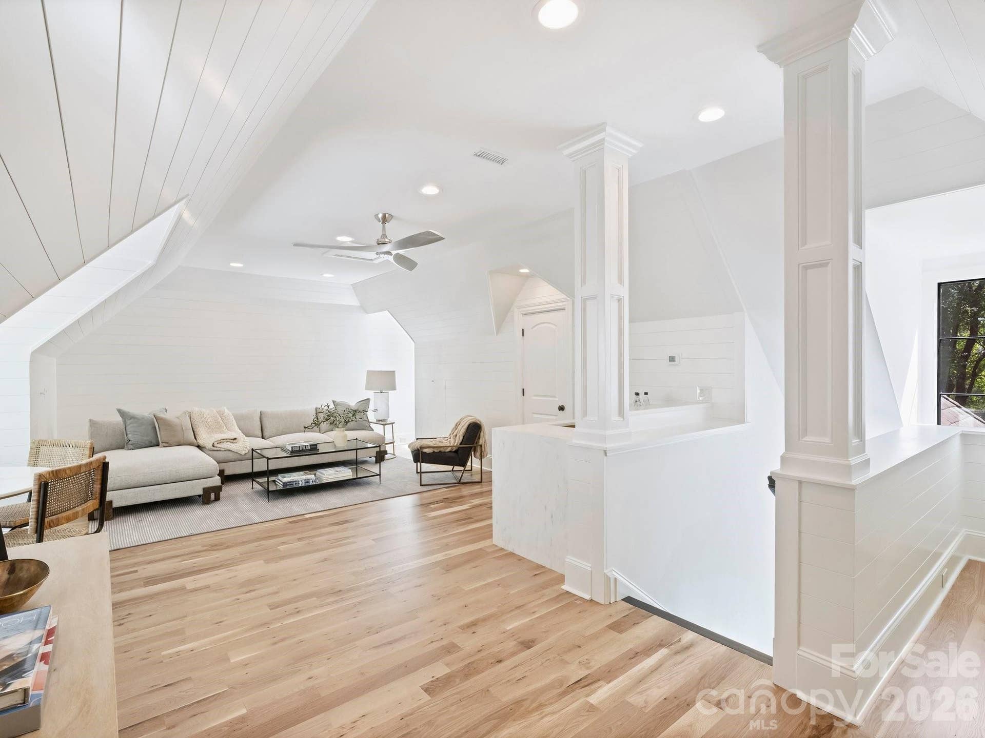 Detached garage bonus room/guest suite