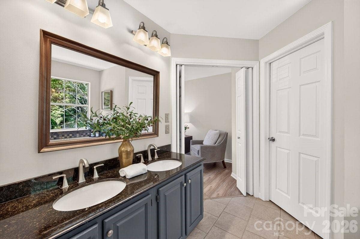 2901 Firewood Drive, Matthews, NC 28105 2901 Firewood Drive, Matthews, NC 28105