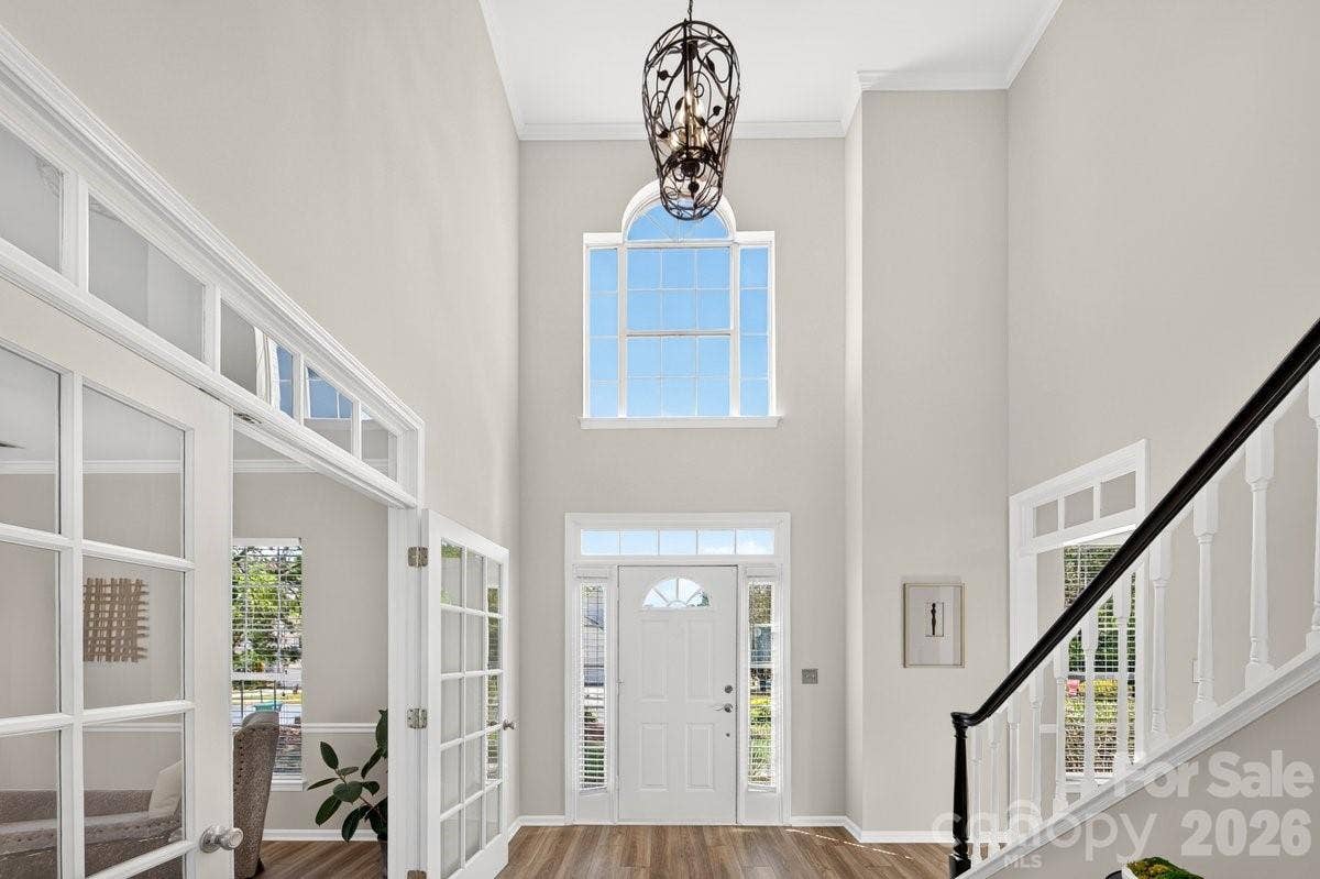2901 Firewood Drive, Matthews, NC 28105 Stunning 2 Story Foyer!